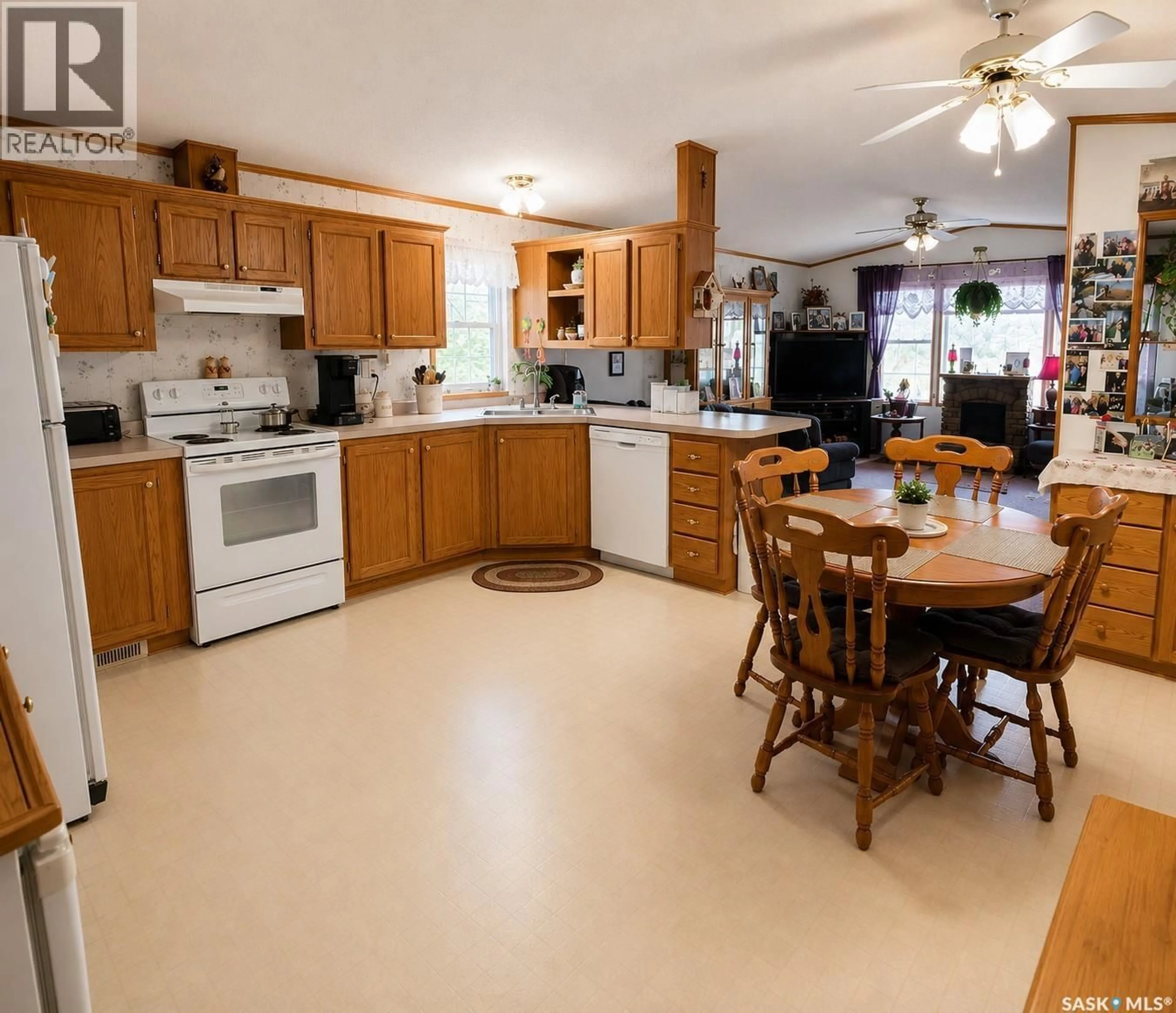 Open concept kitchen, ceramic/tile floor for 110 1ST AVENUE, Shell Lake Saskatchewan S0J2G0