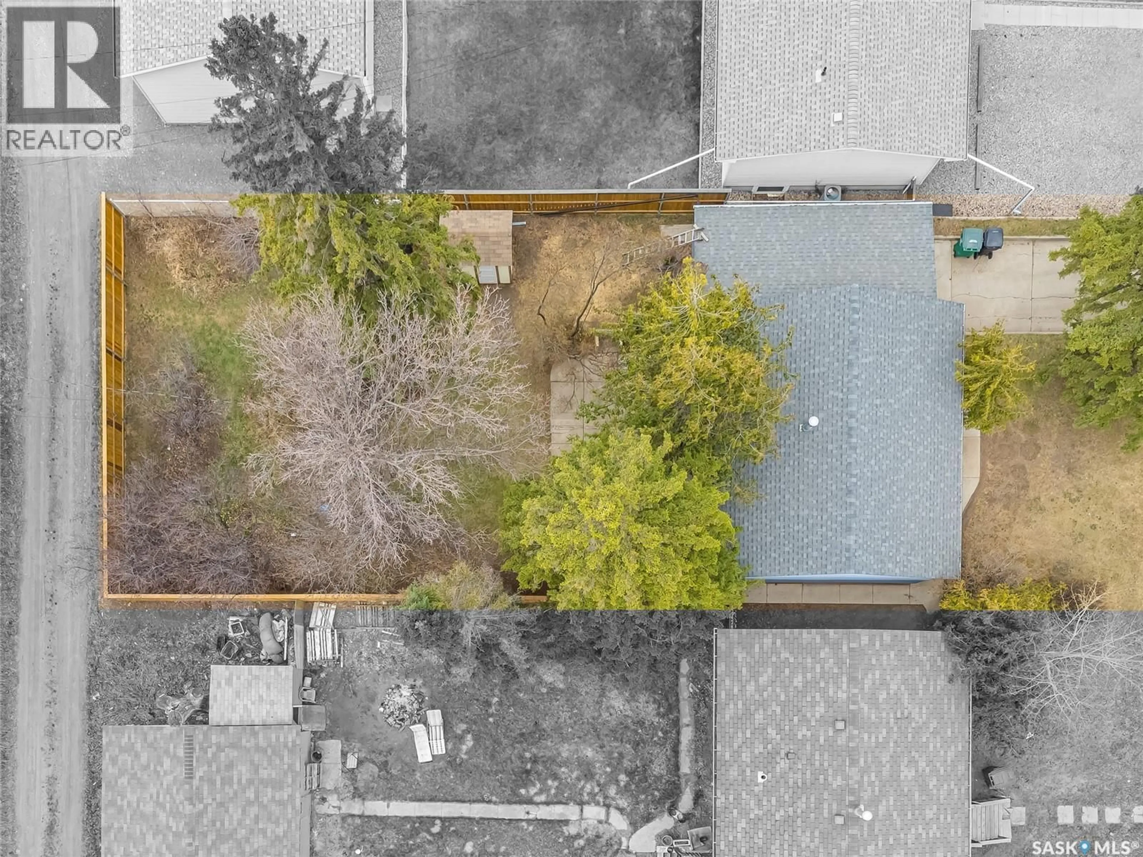 A pic from outside/outdoor area/front of a property/back of a property/a pic from drone, street for 107 CRUISE STREET, Saskatoon Saskatchewan S7N2C2