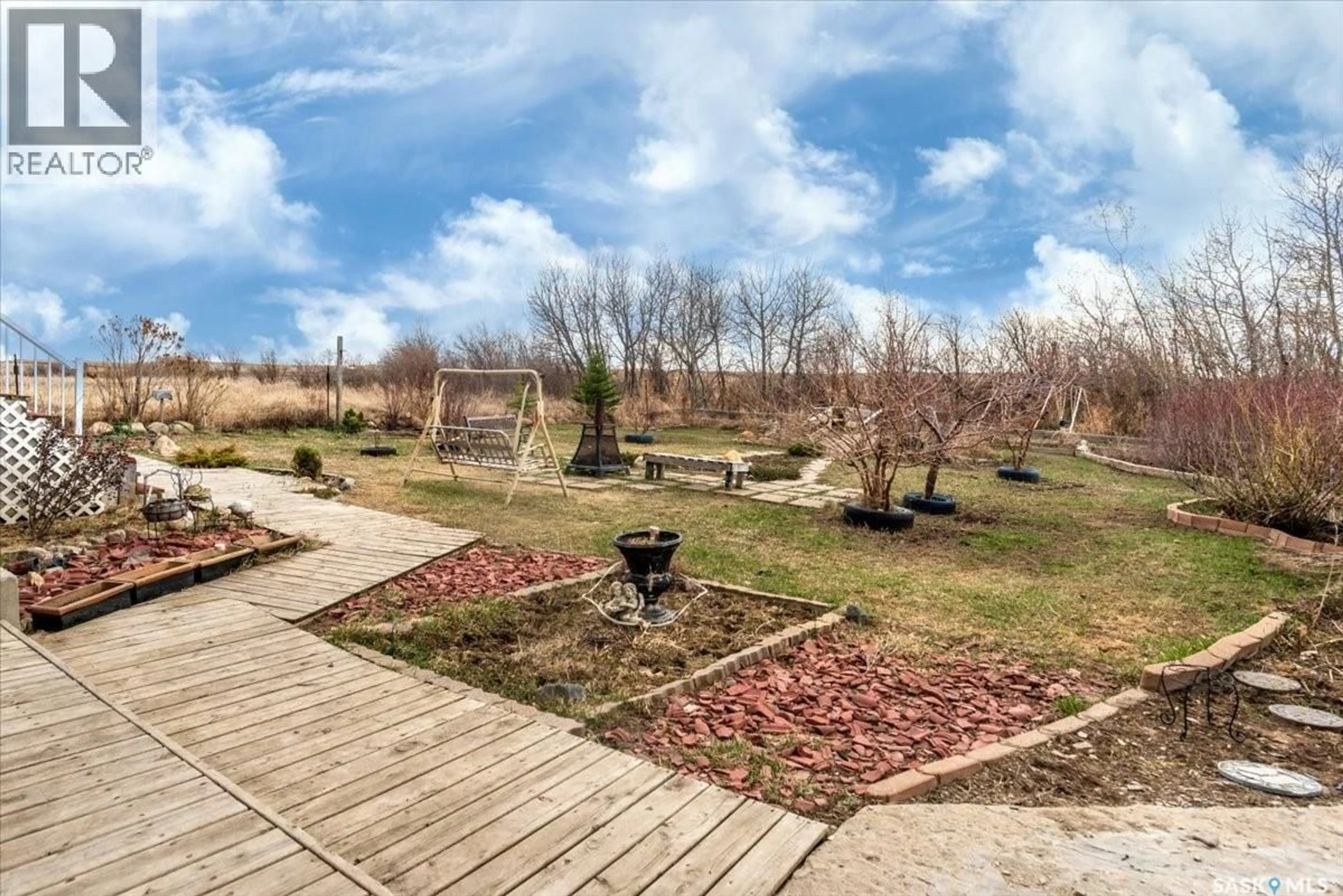 Patio, water/lake/river/ocean view for COUNIOS ACREAGE, Lumsden Rm No. 189 Saskatchewan S0G3C0