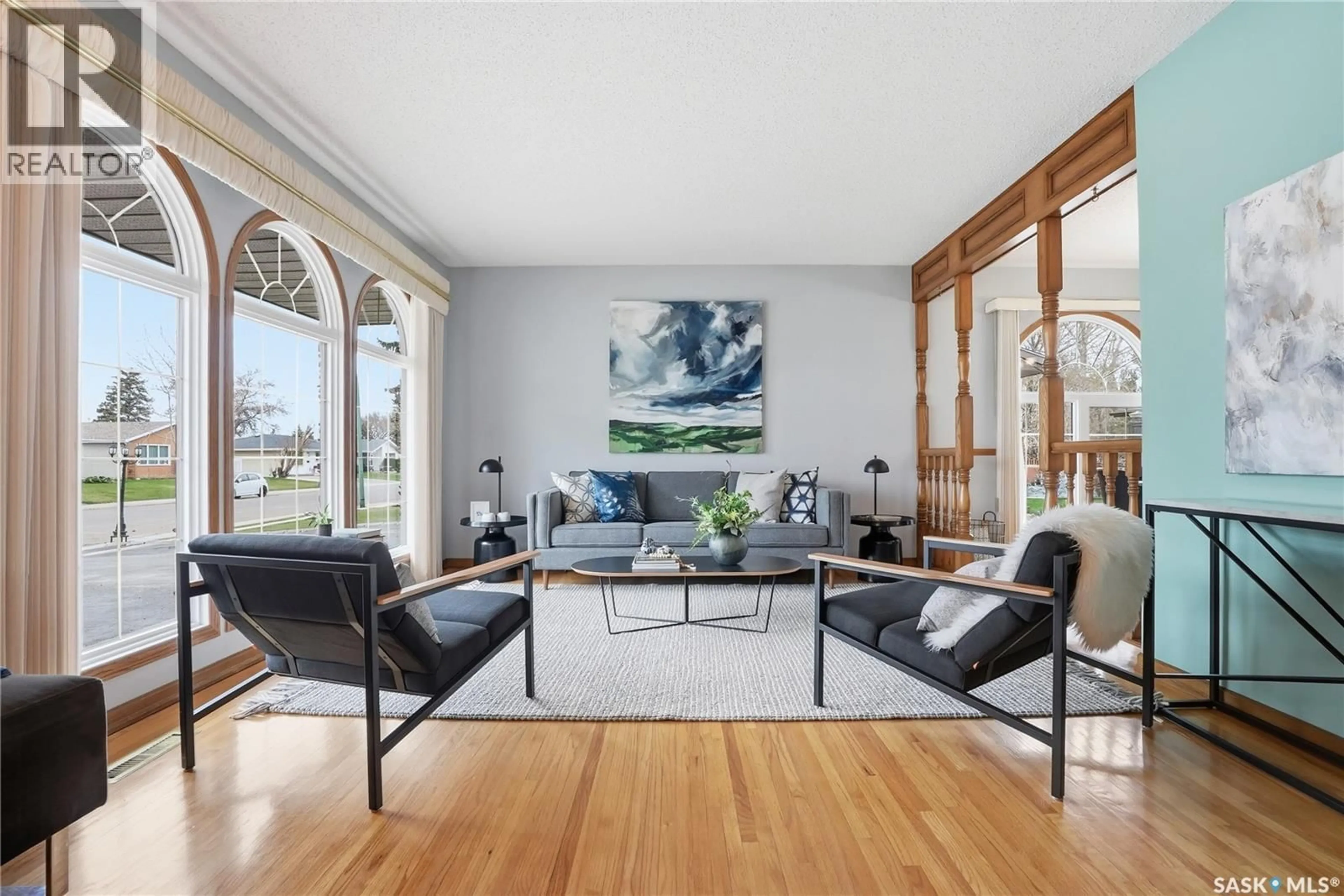 Living room with furniture, unknown for 36 MORRIS DRIVE, Saskatoon Saskatchewan S7L3T9