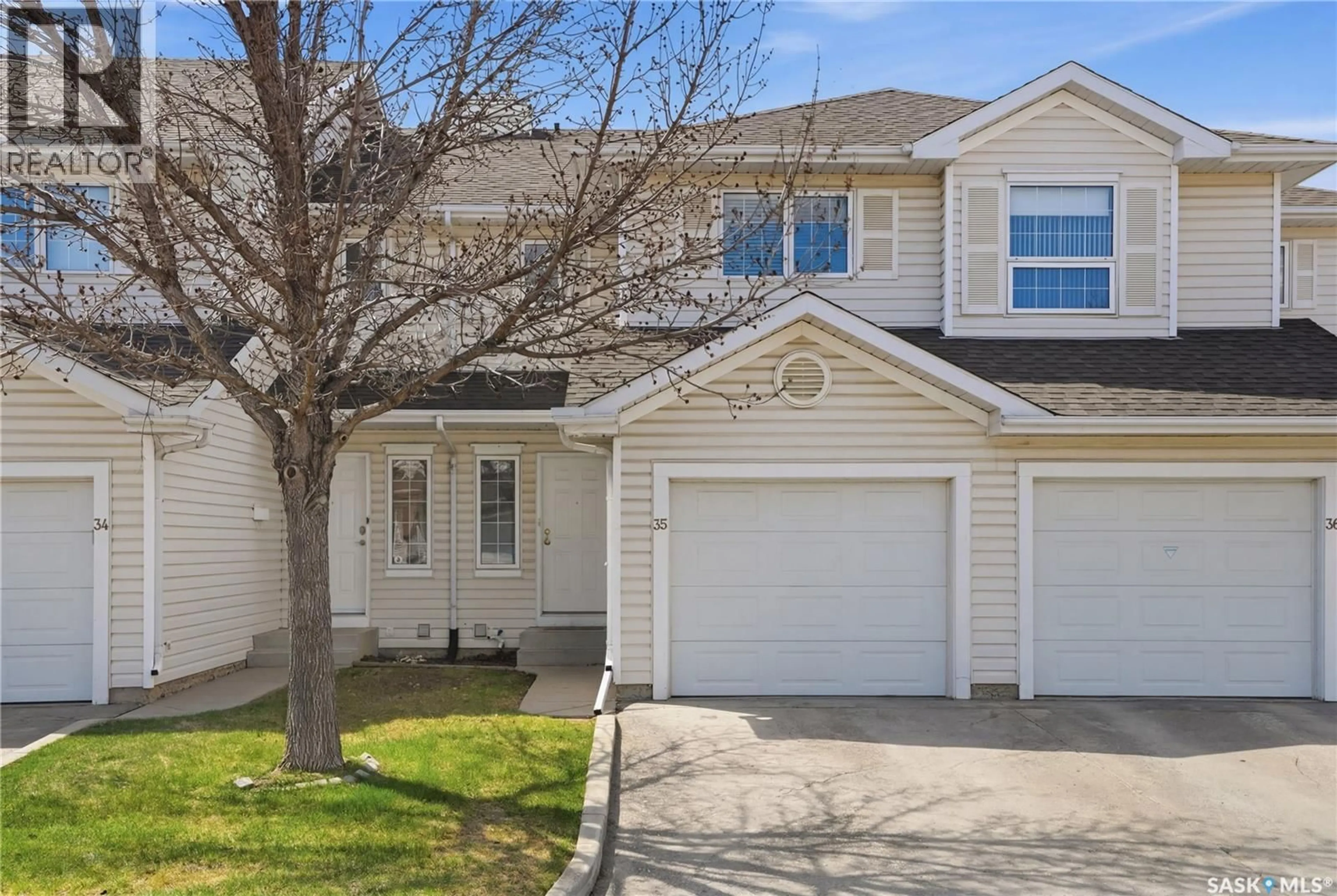 Home with vinyl exterior material, street for 35 110 KEEVIL CRESCENT, Saskatoon Saskatchewan S7N4N8