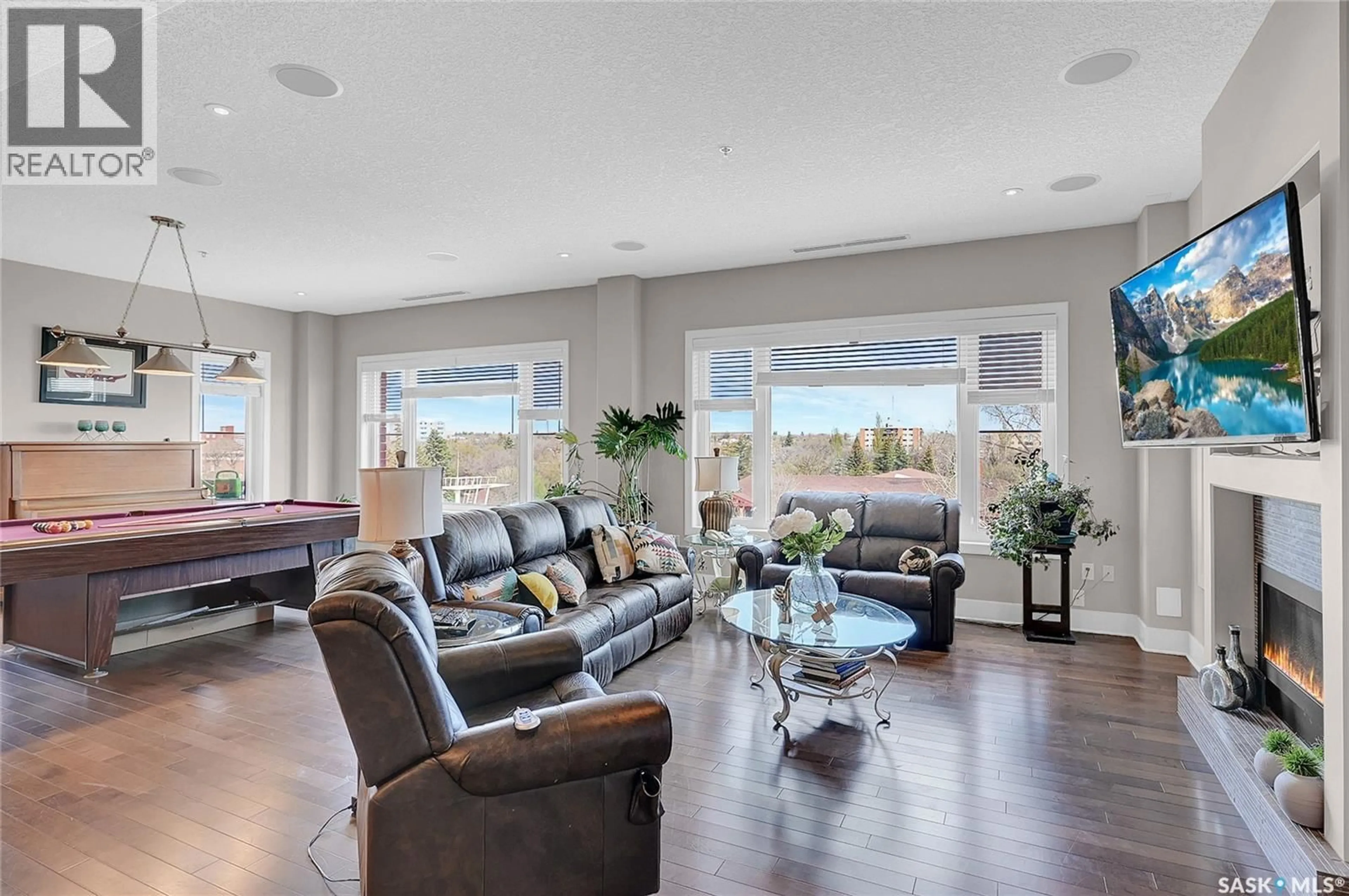 Living room with furniture, unknown for 205 - 507 FAIRFORD STREET E, Moose Jaw Saskatchewan S6H0E1