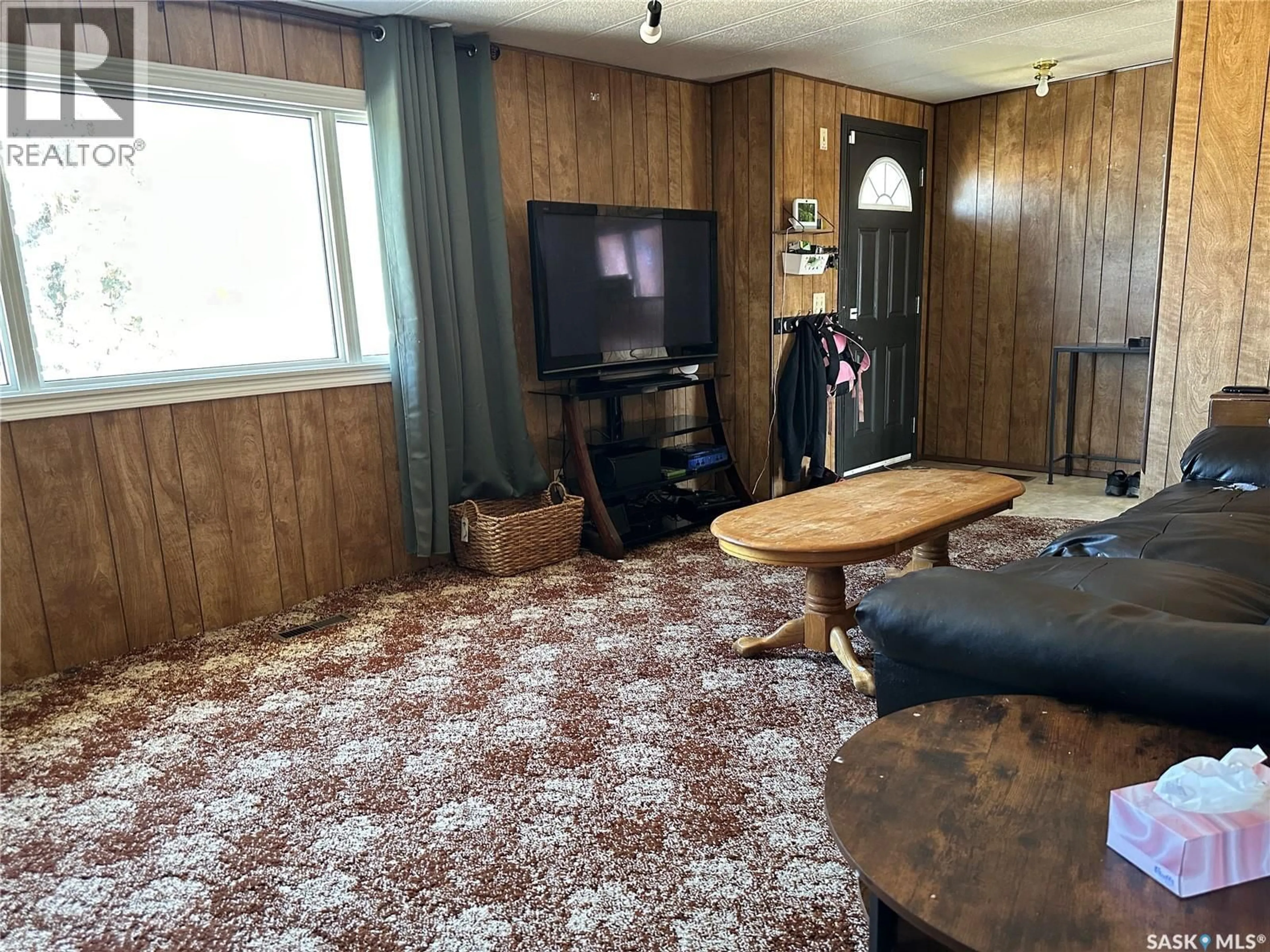 A pic of a room for 129 LAING CRESCENT, Weyburn Saskatchewan S4H2R8