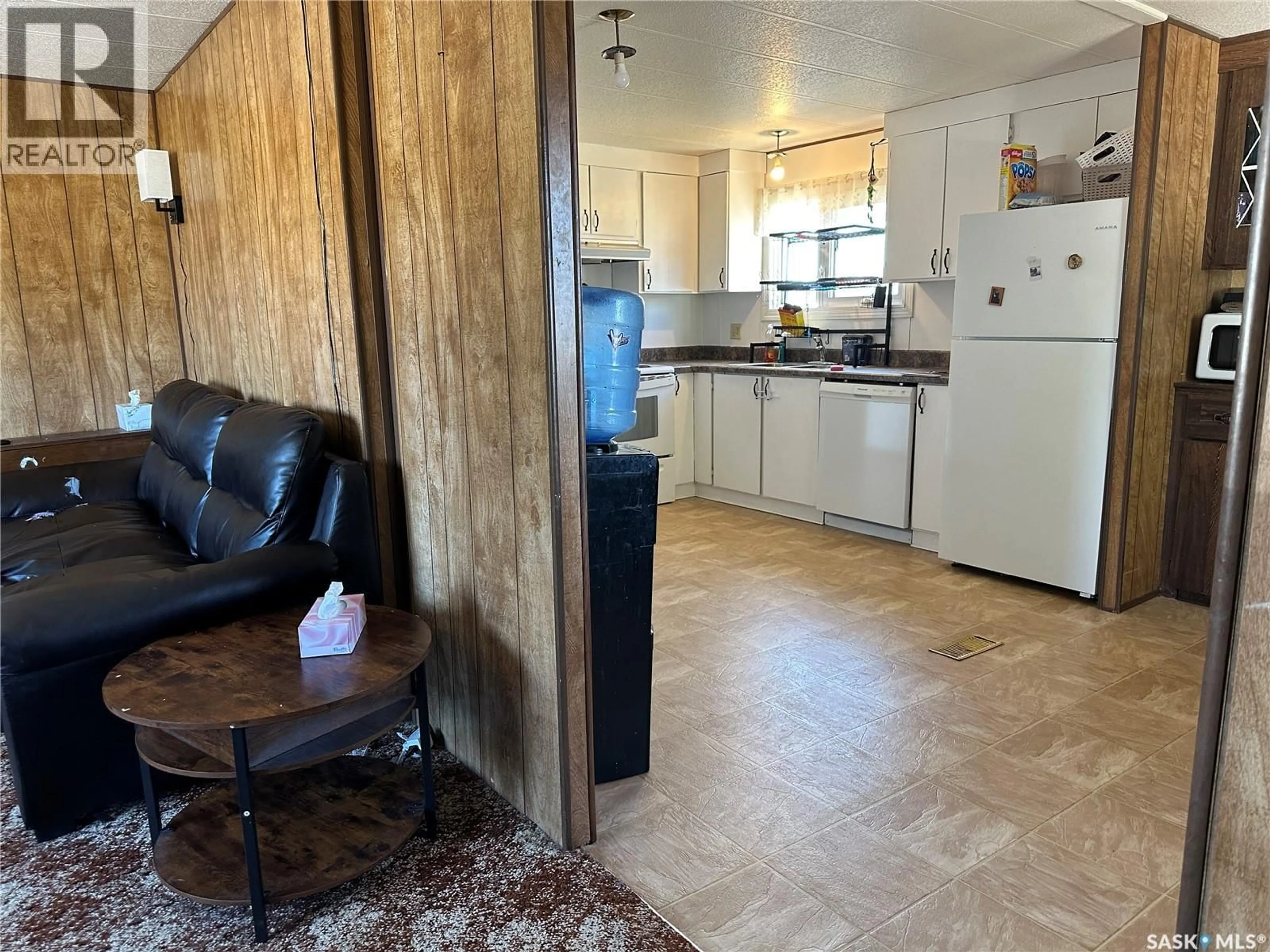 A pic of a room for 129 LAING CRESCENT, Weyburn Saskatchewan S4H2R8