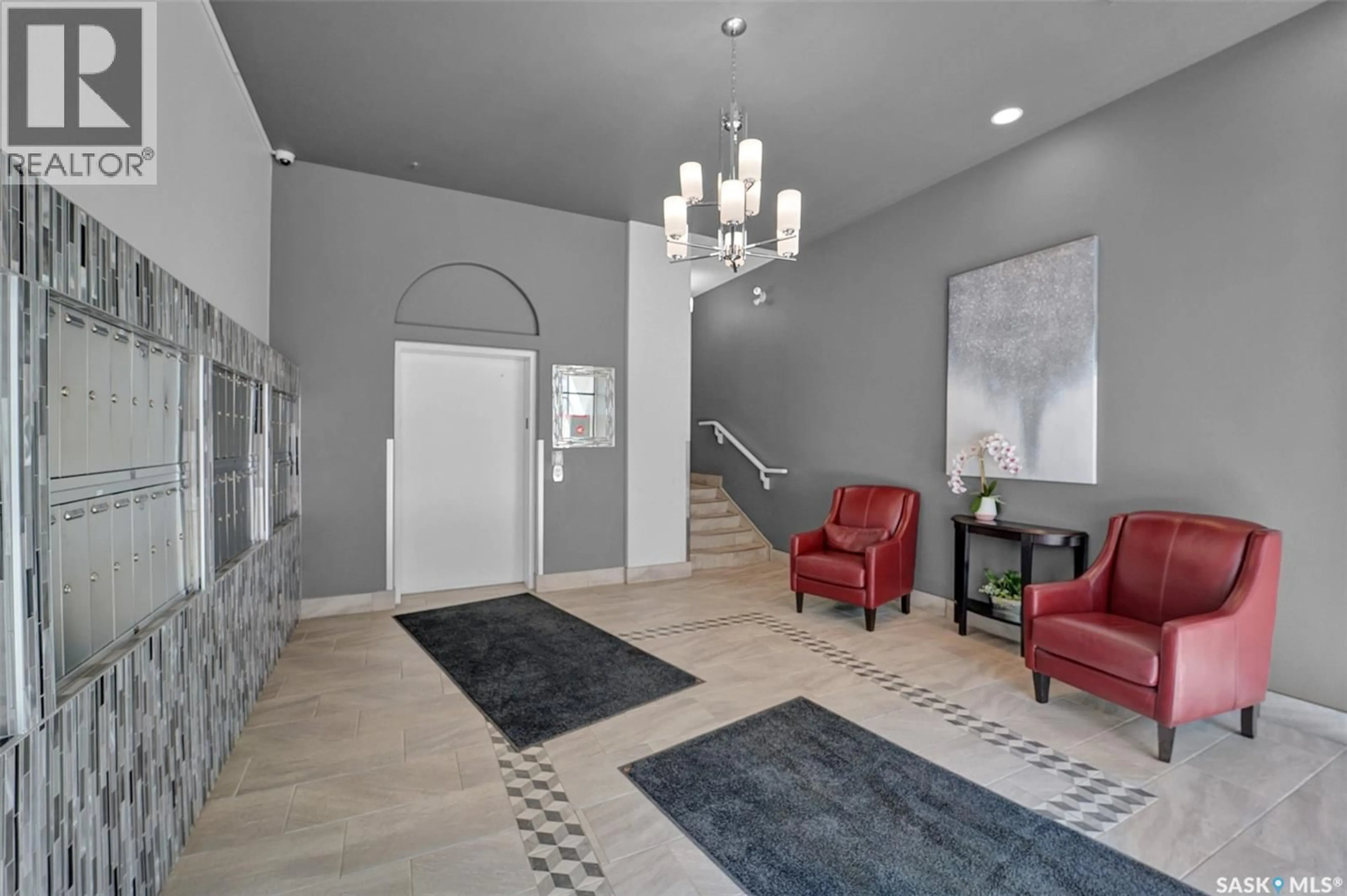 Indoor foyer for 307 333 NELSON ROAD, Saskatoon Saskatchewan S7S1P2