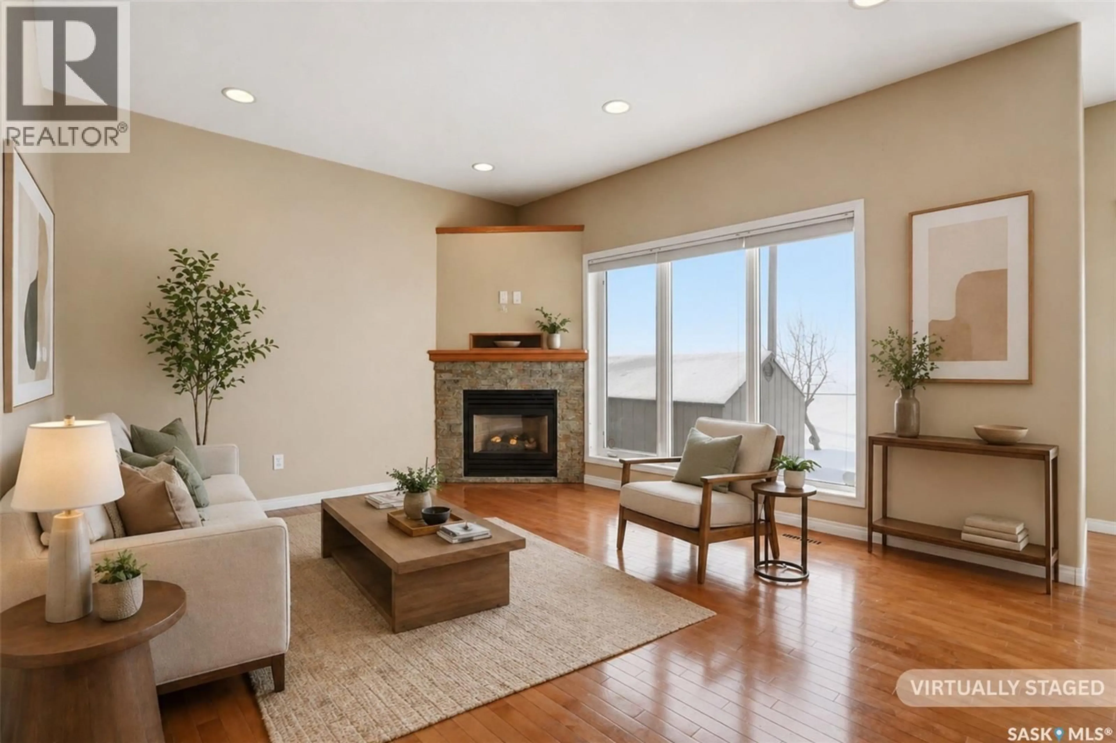 Living room with furniture, unknown for 607 BECKETT CRESCENT, Saskatoon Saskatchewan S7N4X3