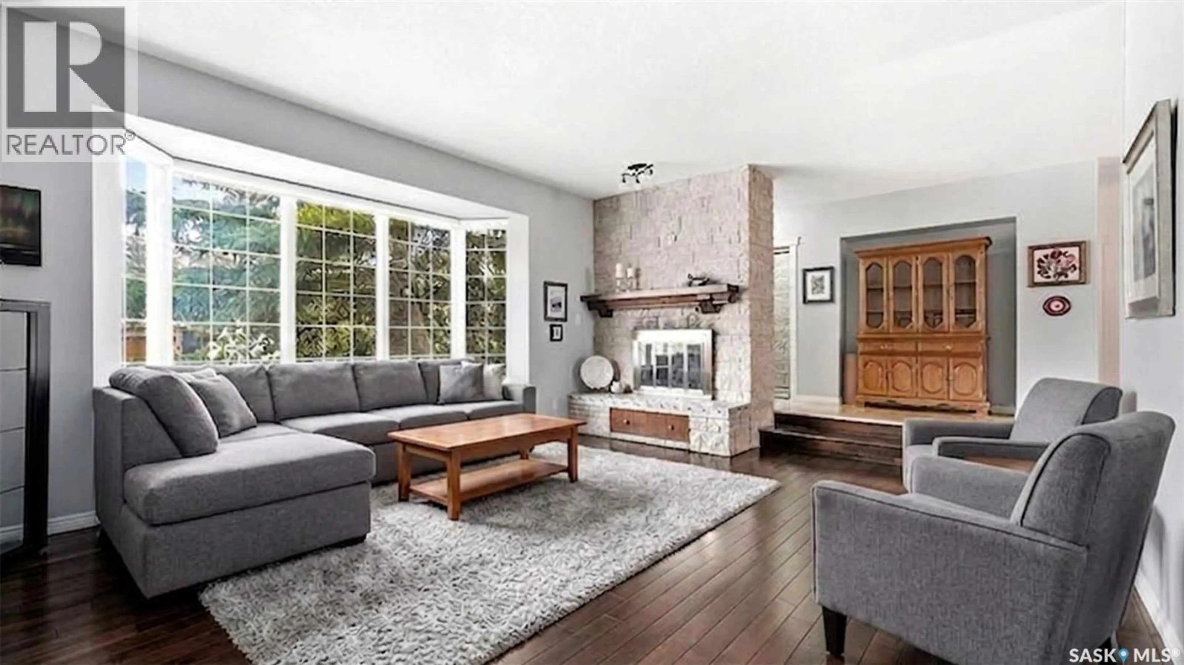 Living room with furniture, unknown for 4220 HILLSDALE STREET, Regina Saskatchewan S4S3Z2