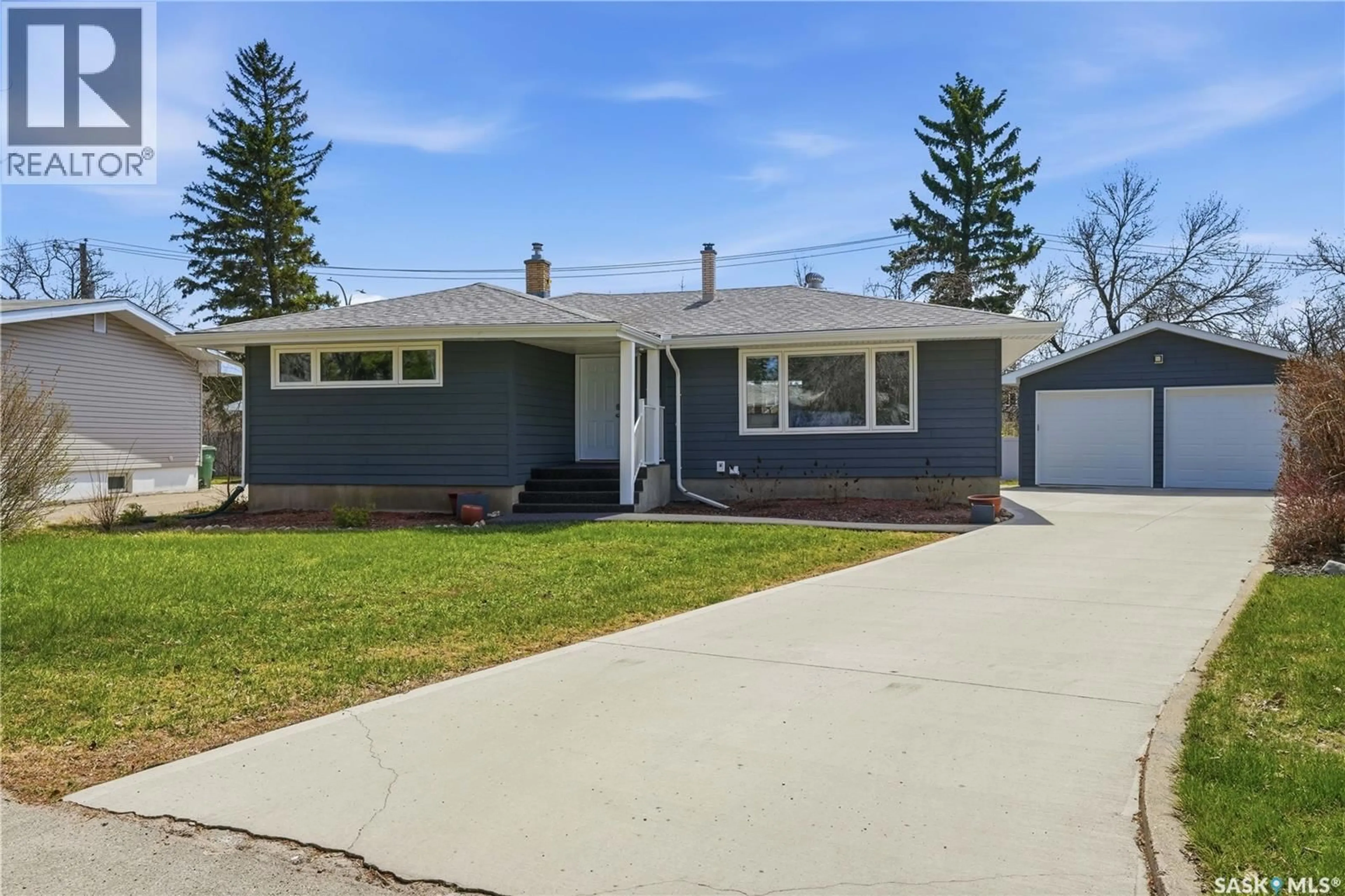 Home with vinyl exterior material, street for 73 DARKE CRESCENT, Regina Saskatchewan S4S3Y1