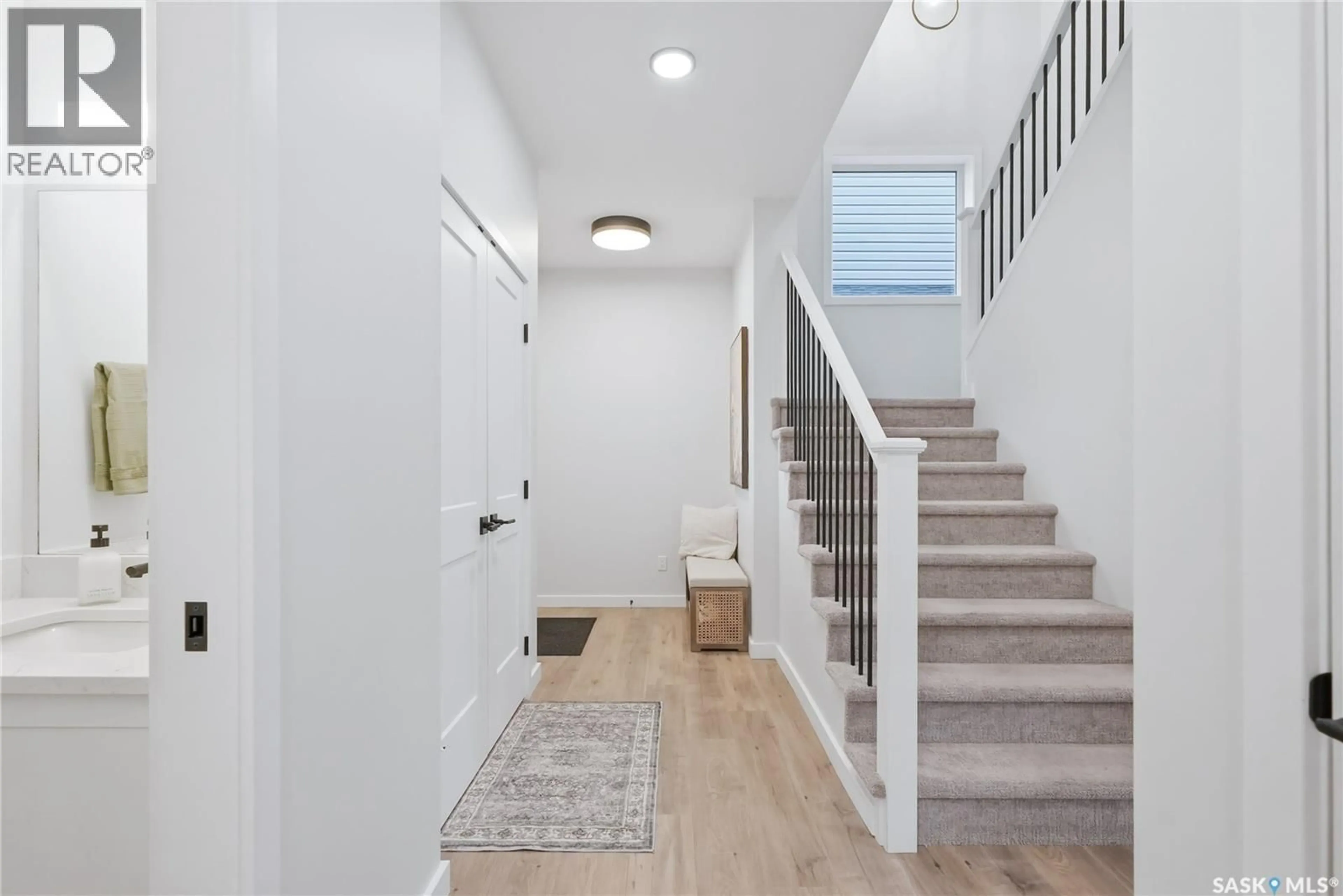 Indoor entryway for 160 THAKUR STREET, Saskatoon Saskatchewan S7W1C4