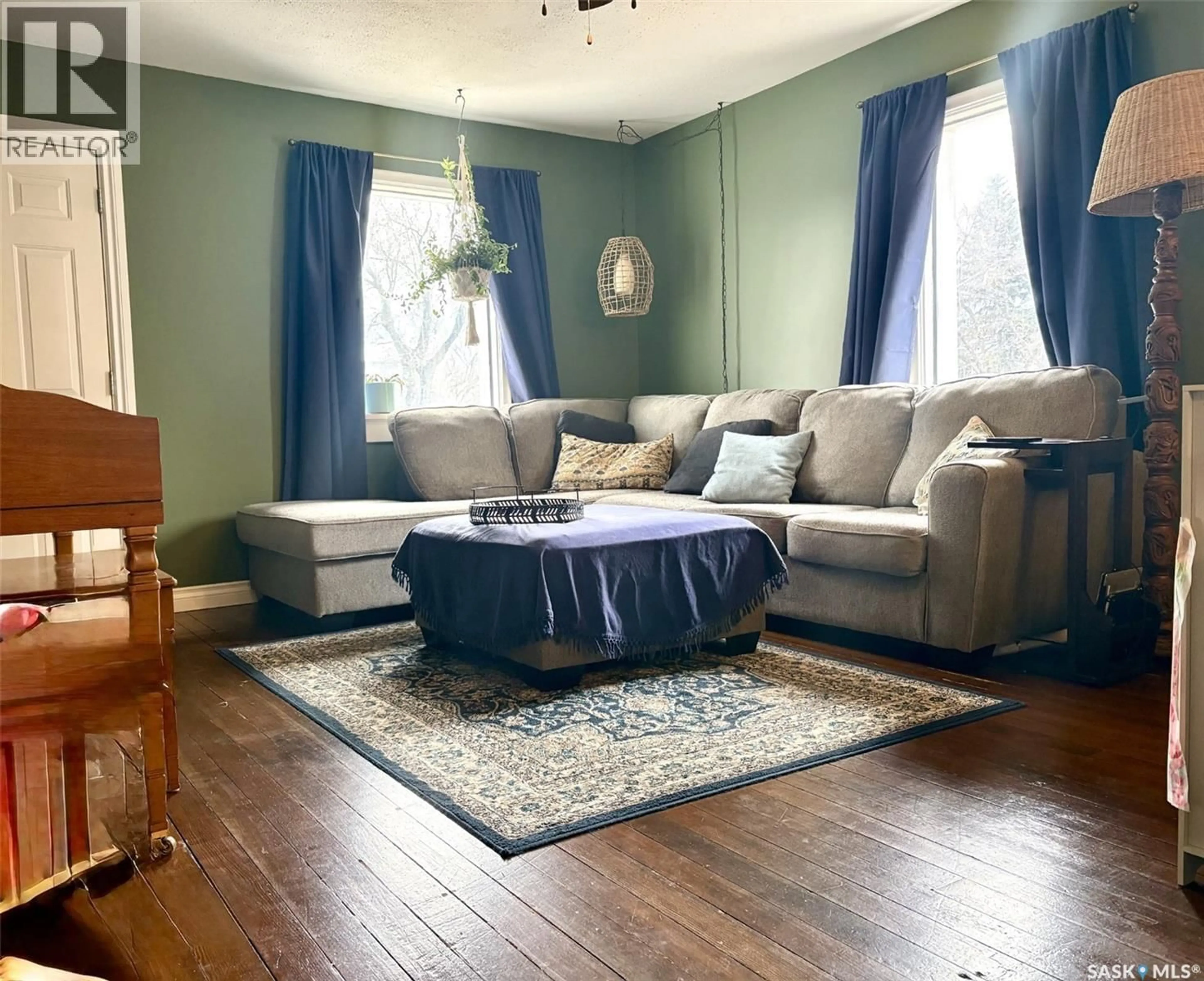 Living room with furniture, unknown for 270 2ND AVENUE, Yorkton Saskatchewan S3N1G9