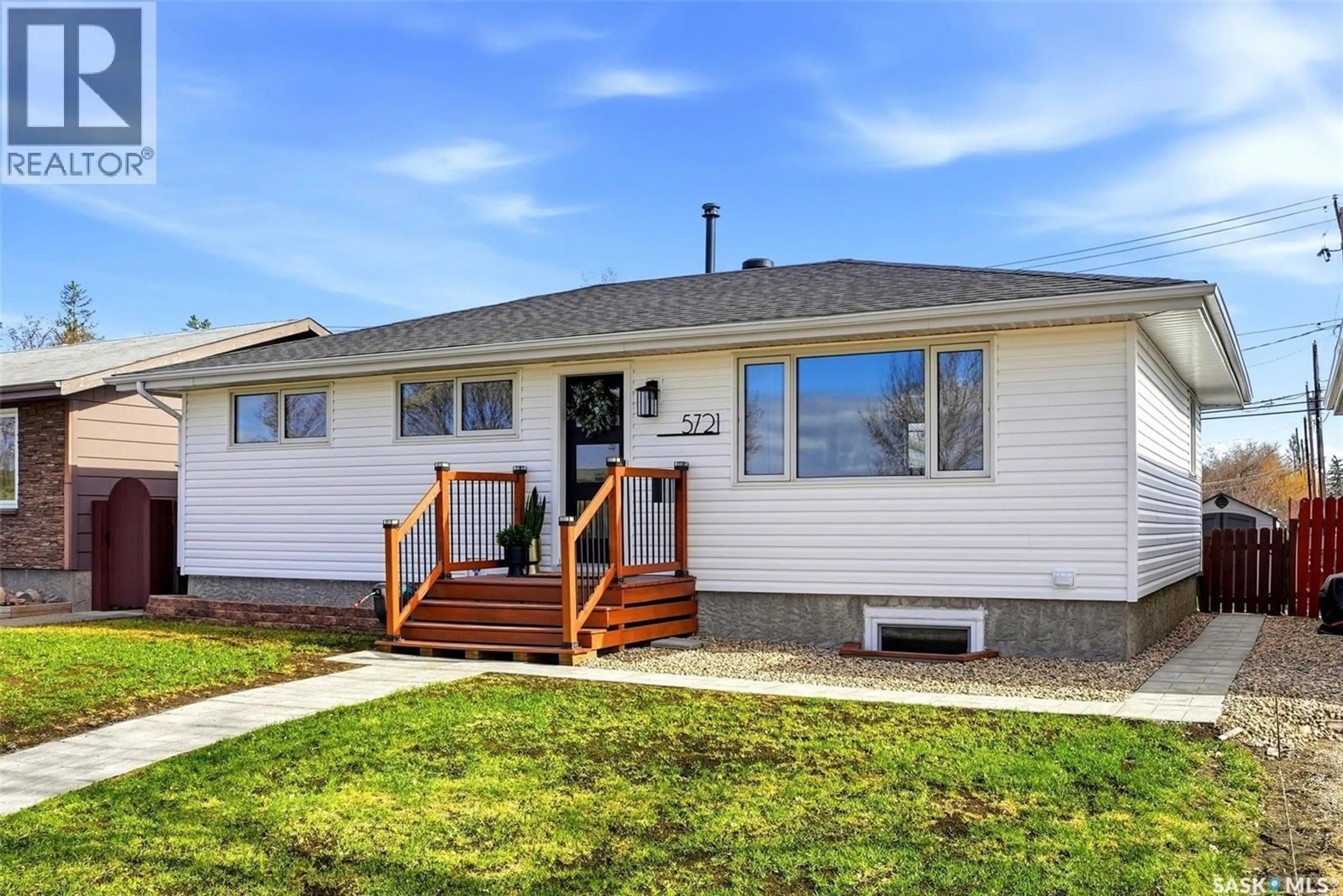 Home with vinyl exterior material, street for 5721 MCKINLEY AVENUE, Regina Saskatchewan S4T7L3