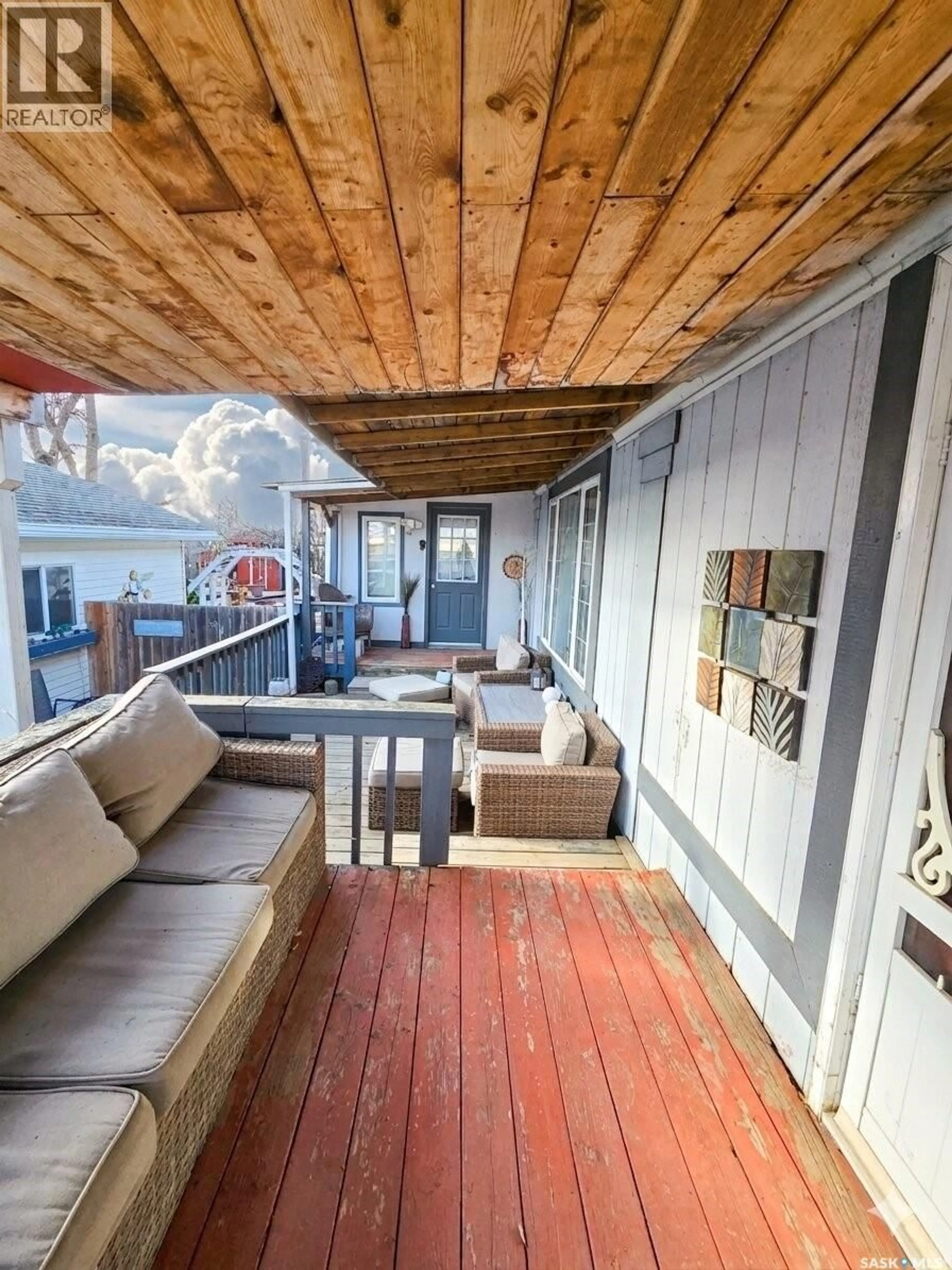 Balcony in the apartment, street for 38 PRAIRIE SUN COURT, Swift Current Saskatchewan S9H3X3