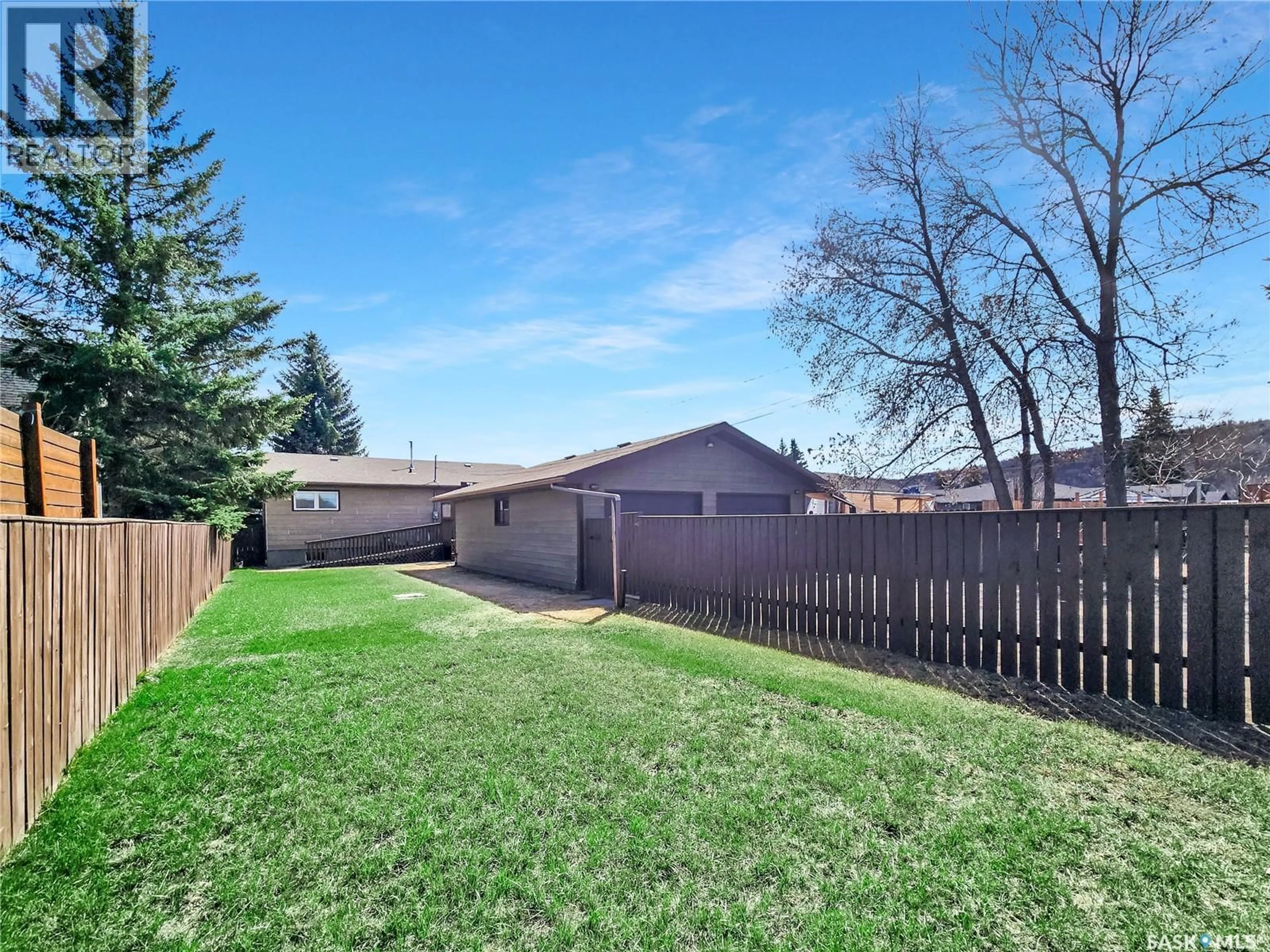 A pic from outside/outdoor area/front of a property/back of a property/a pic from drone, street for 624 BOUNDARY AVENUE, Fort Qu'Appelle Saskatchewan S0G1S0