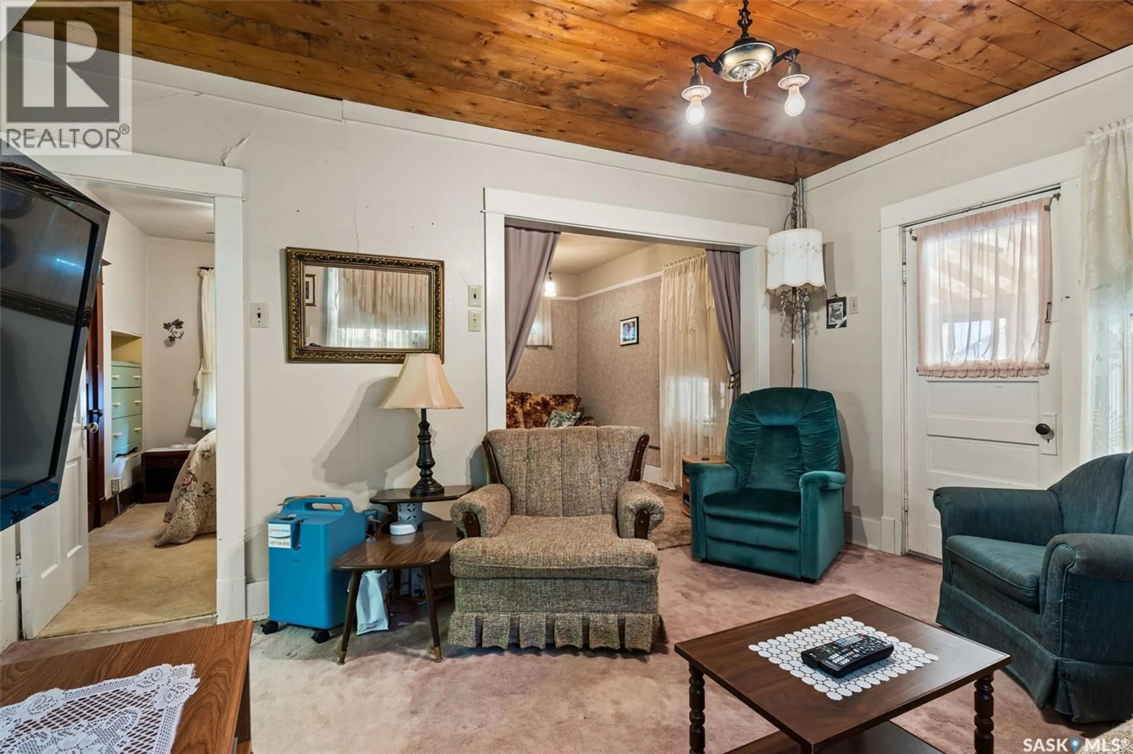 Living room with furniture, unknown for 101 6TH STREET, Etters Beach Saskatchewan S0G4R0