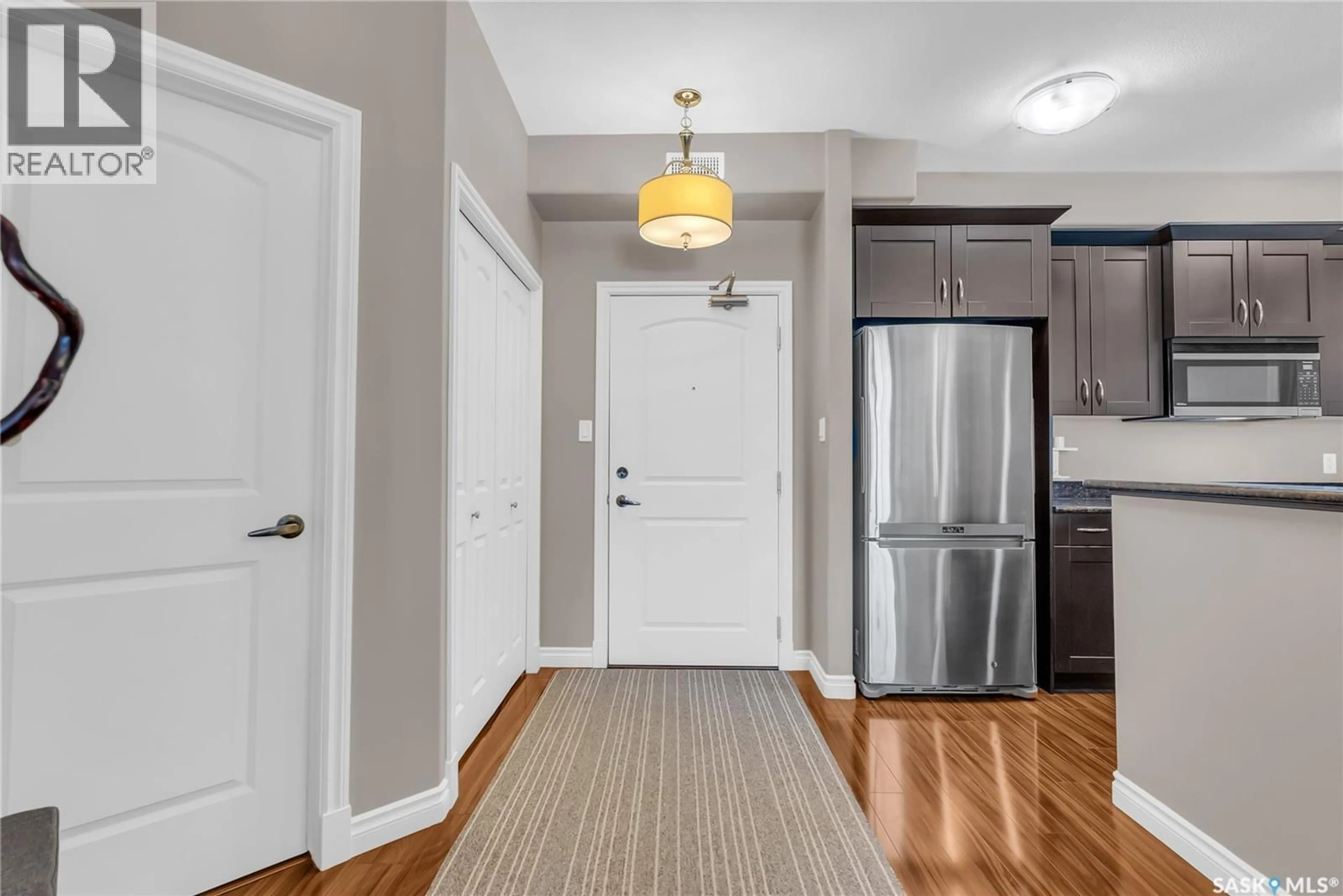 Indoor entryway for 206 - 2730 MAIN STREET, Saskatoon Saskatchewan S7H0M3