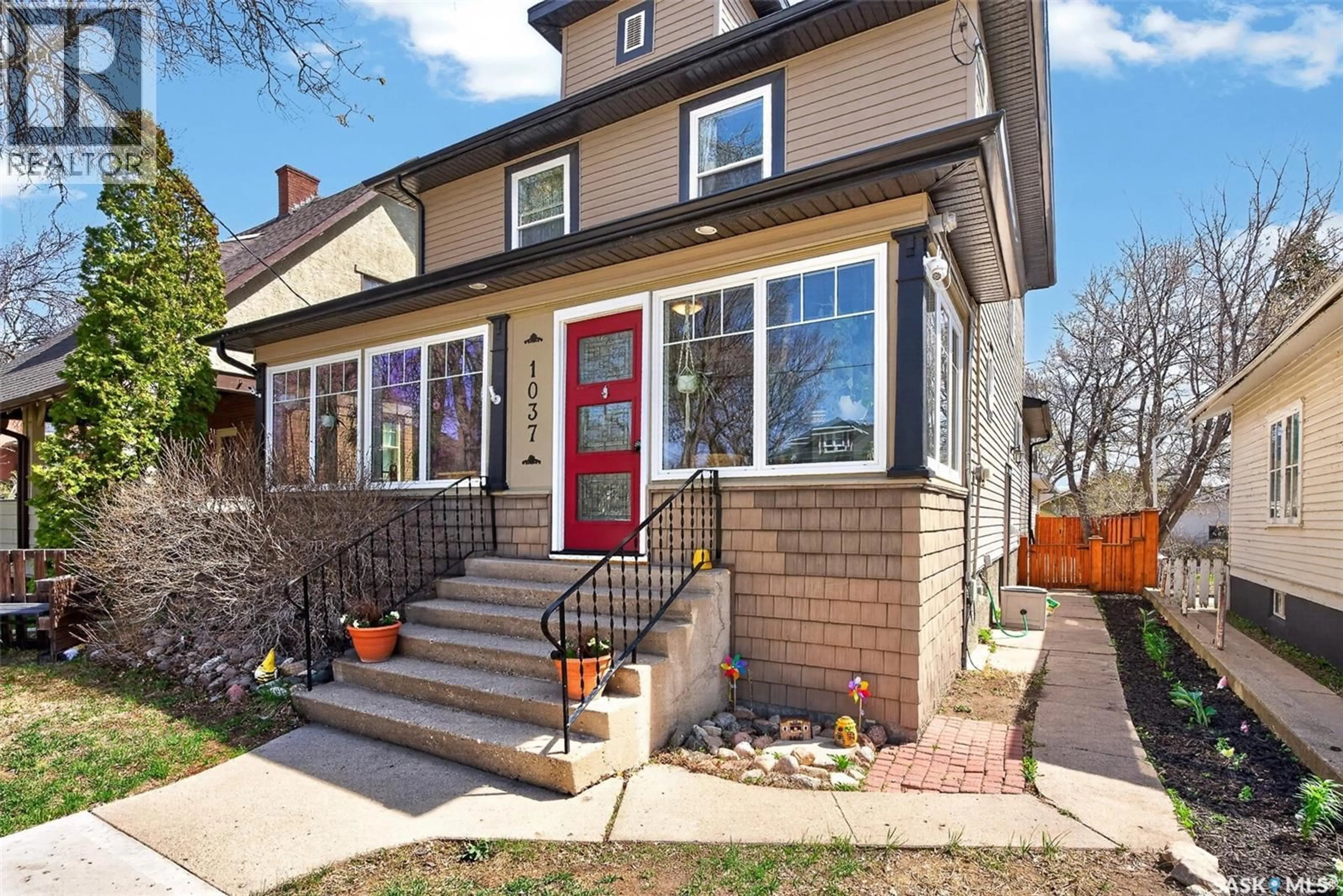 Home with brick exterior material, street for 1037 CHESTNUT AVENUE, Moose Jaw Saskatchewan S6H1A5