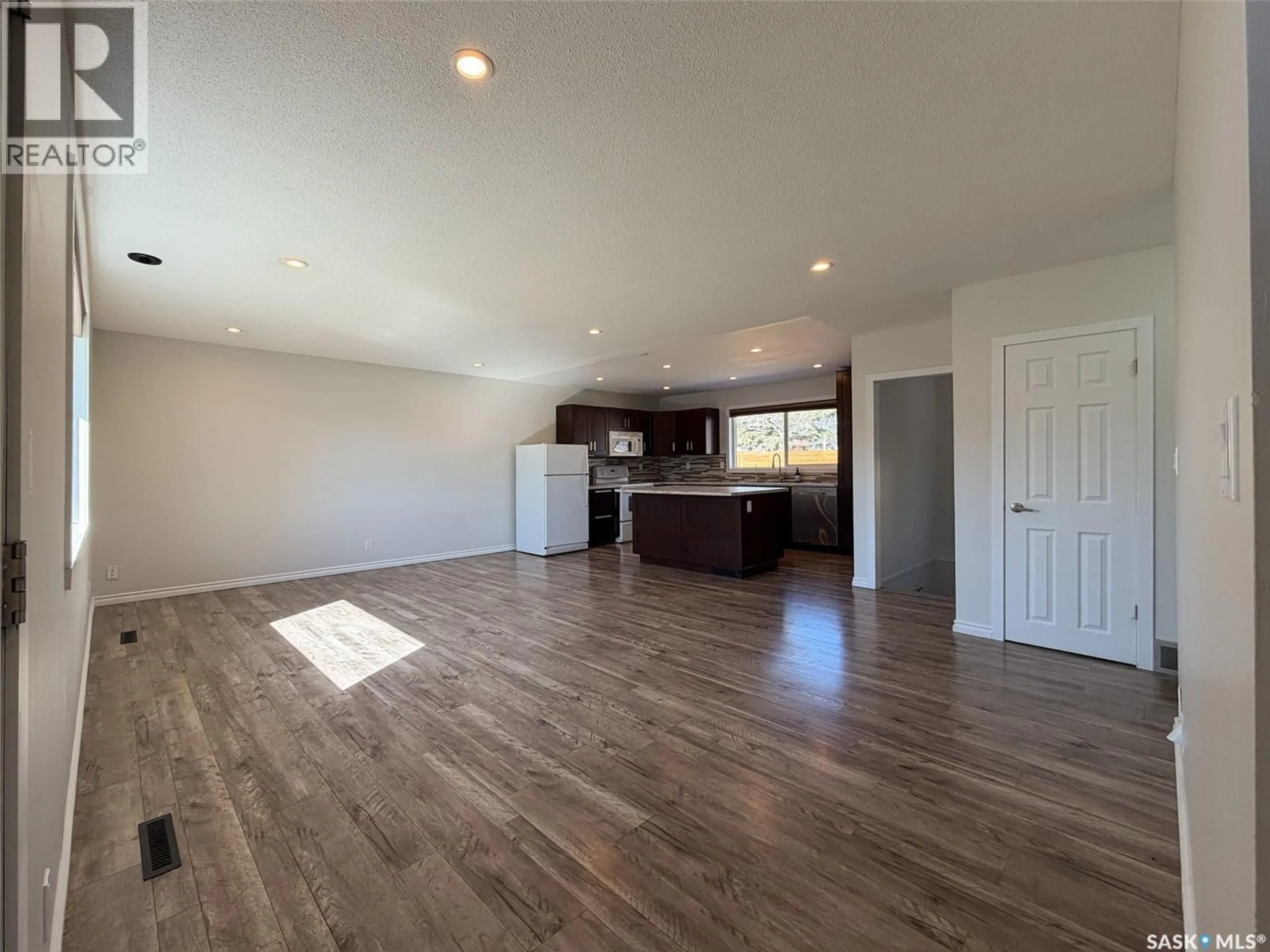 A pic of a room for S - 211 2ND STREET, Cabri Saskatchewan S0N0J0