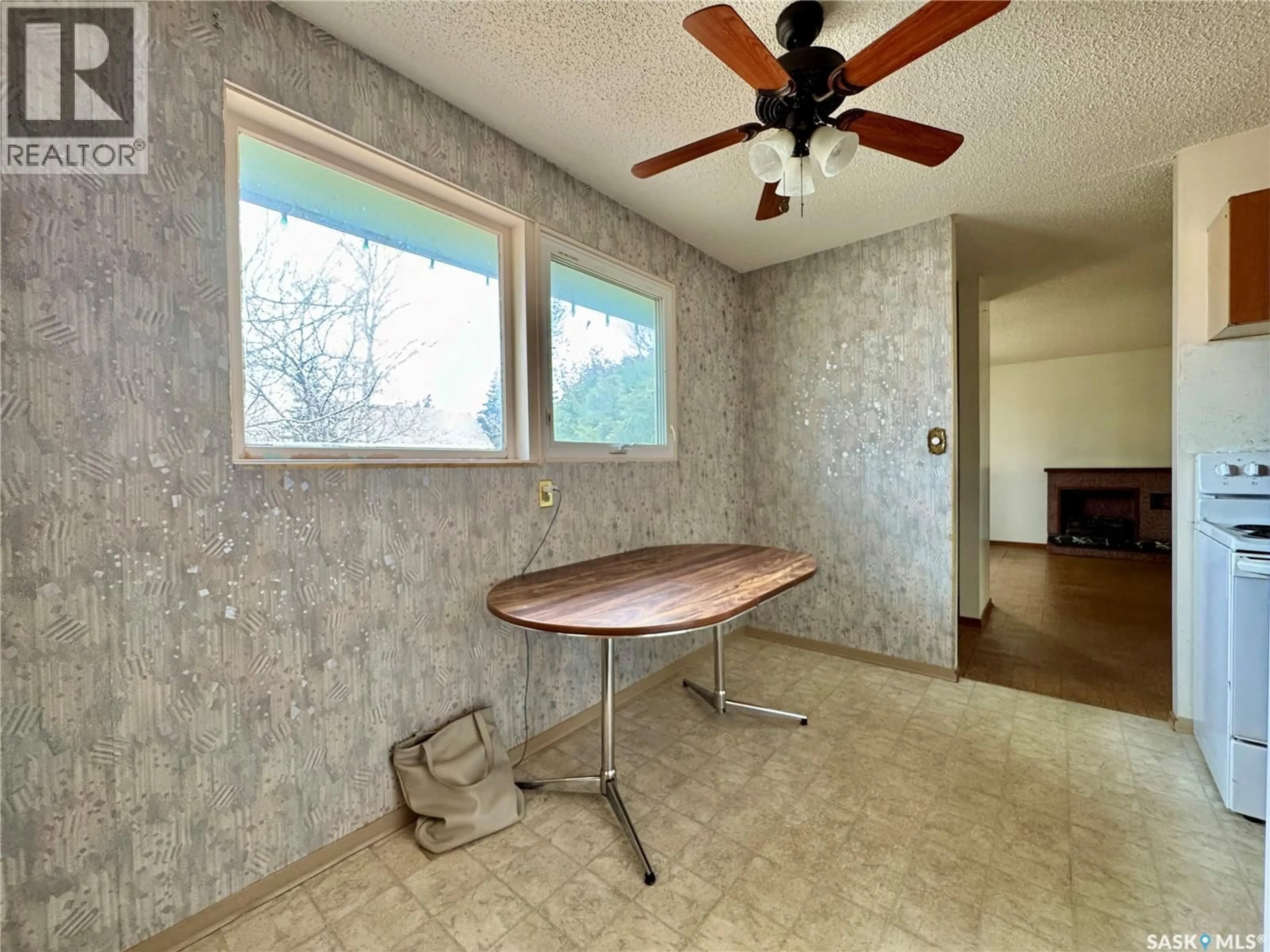 A pic of a room for 337 THIRD AVENUE, Yorkton Saskatchewan S3N1E1