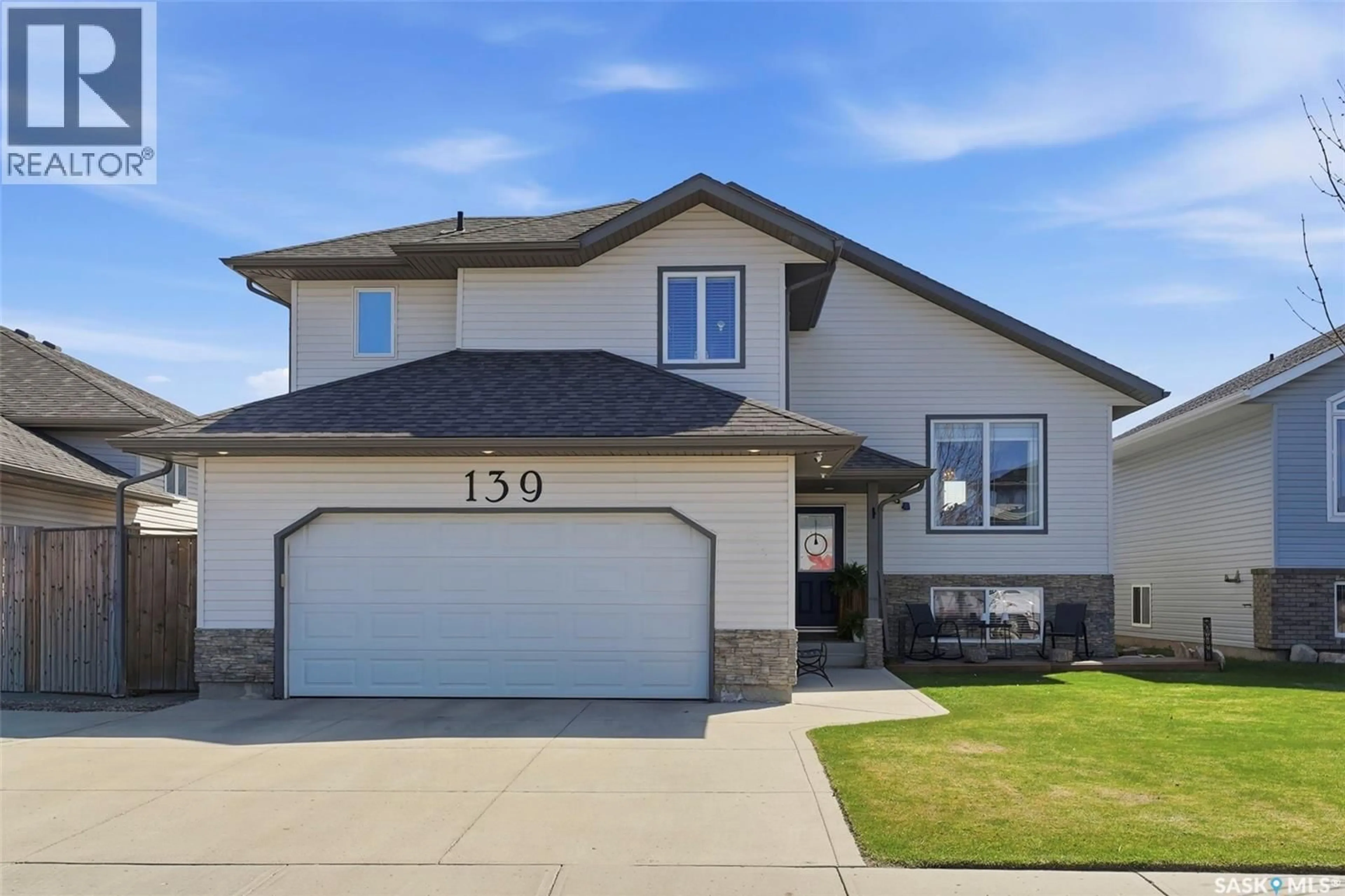 Home with vinyl exterior material, street for 139 ALLWOOD CRESCENT, Saskatoon Saskatchewan S7R0A3