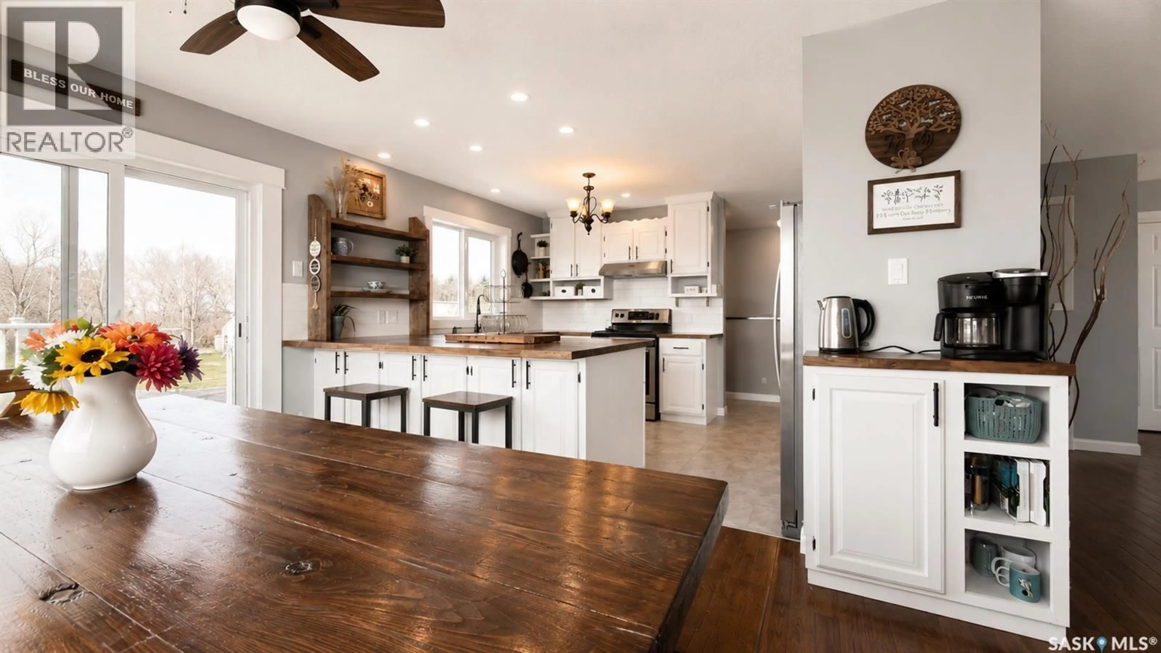 Open concept kitchen, wood/laminate floor for RM OF MCLEOD ACREAGE, Mcleod Rm No. 185 Saskatchewan S0A2B0