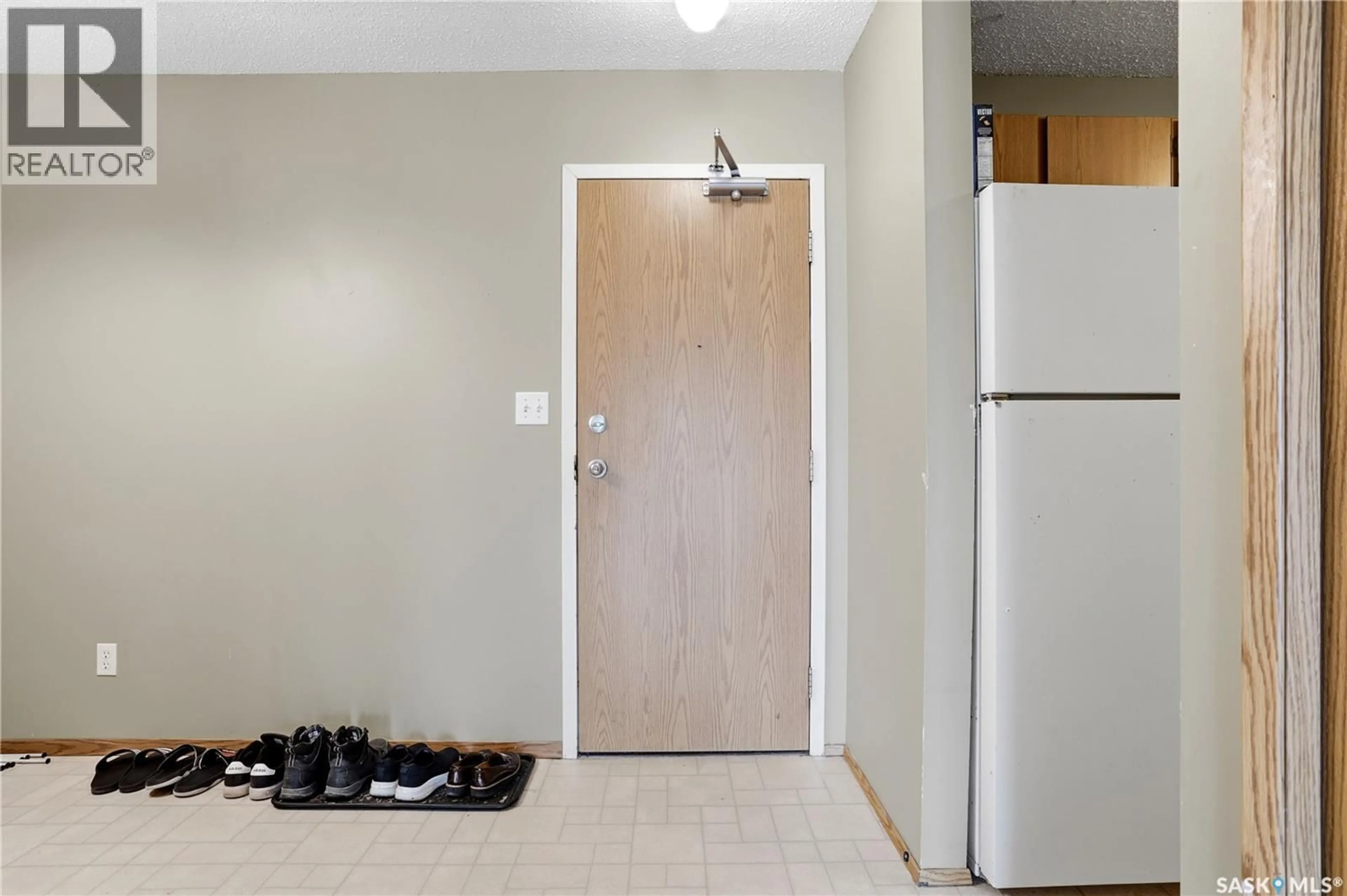 Unknown for 6575 - 10 ROCHDALE BOULEVARD, Regina Saskatchewan S4X2Z1