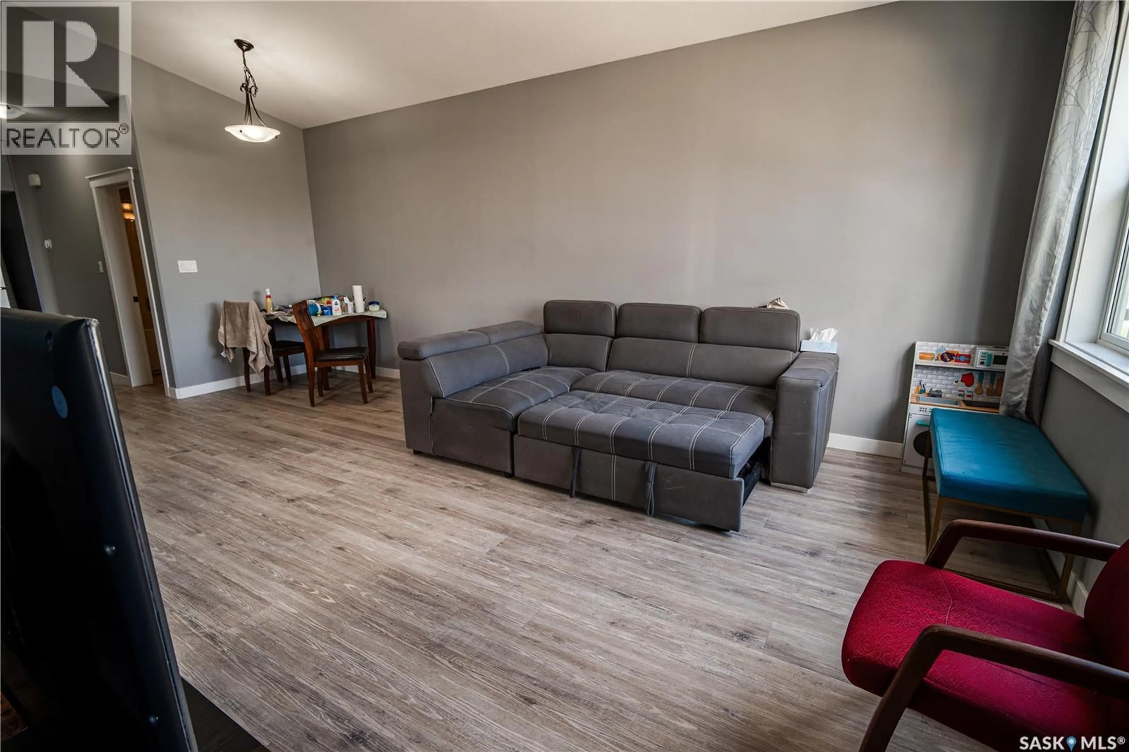 Living room with furniture, unknown for 264 OSLER STREET, Regina Saskatchewan S4R1V4