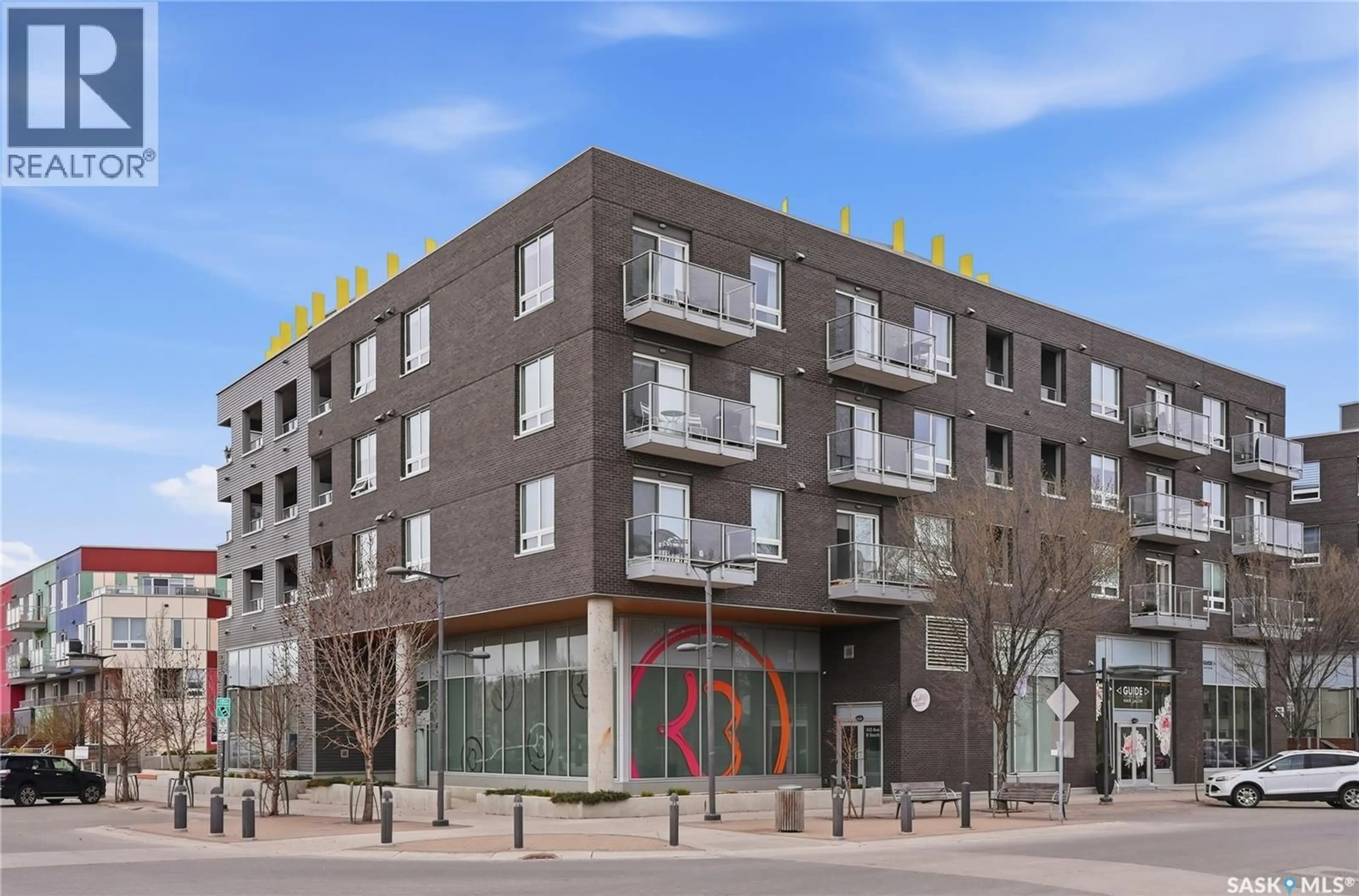 Patio, building for 409 - 310 B AVENUE, Saskatoon Saskatchewan S7M1M7