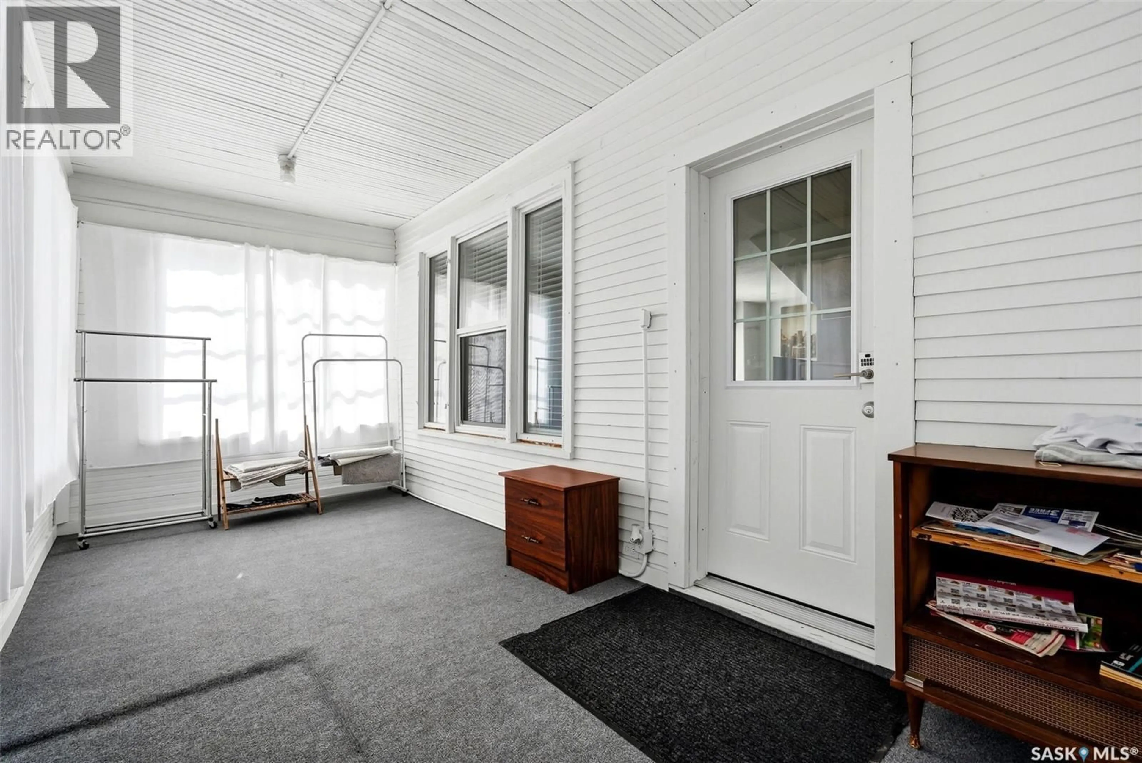 Indoor entryway for 1578 RETALLACK STREET, Regina Saskatchewan S4T2J4