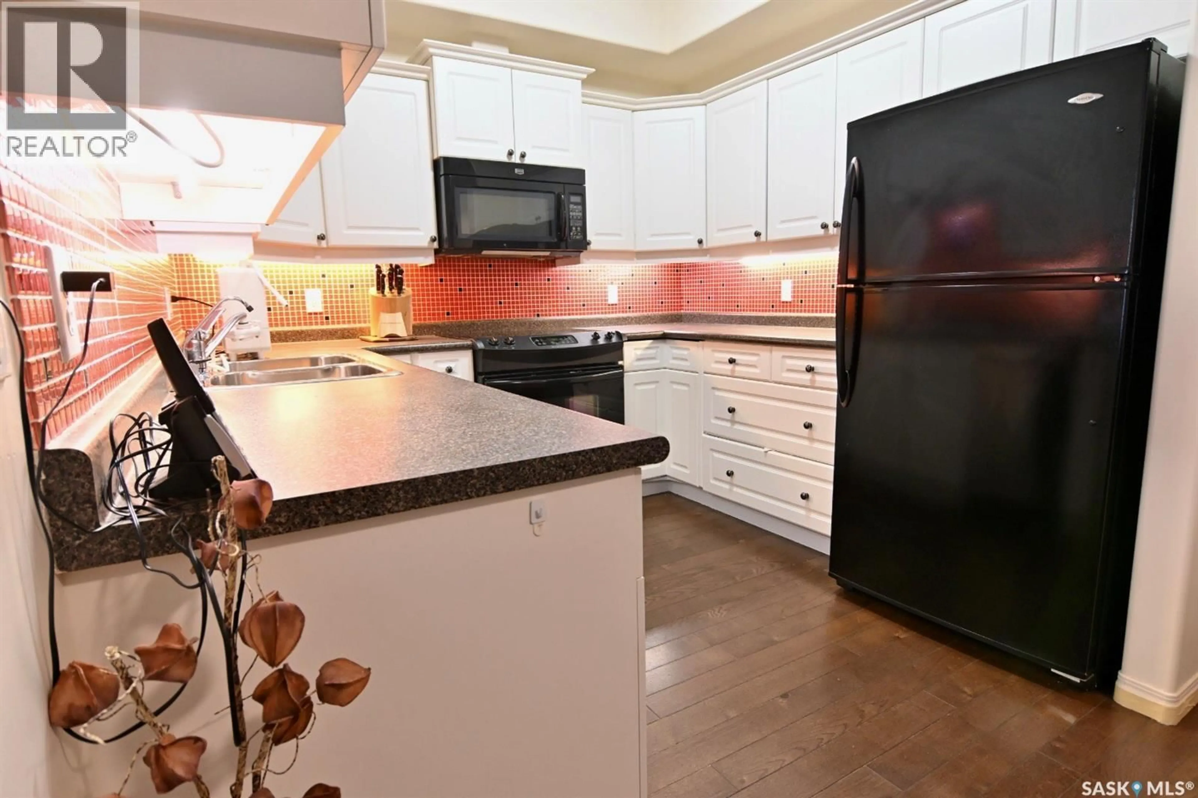 Standard kitchen, ceramic/tile floor for 106 110 ARMISTICE WAY, Saskatoon Saskatchewan S7J5L8