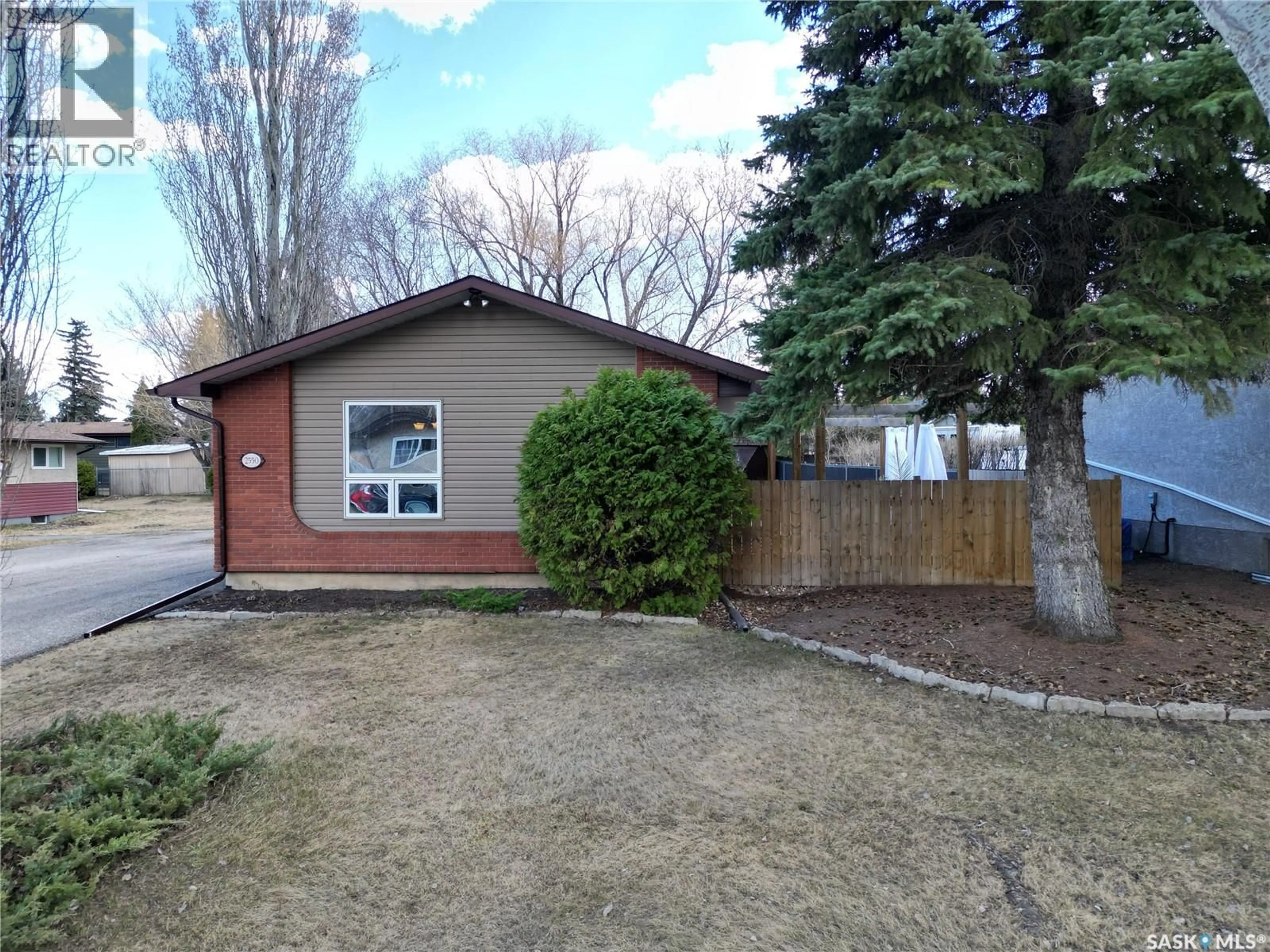 Unknown for 2550 MACDONALD AVENUE, Prince Albert Saskatchewan S6V2V9