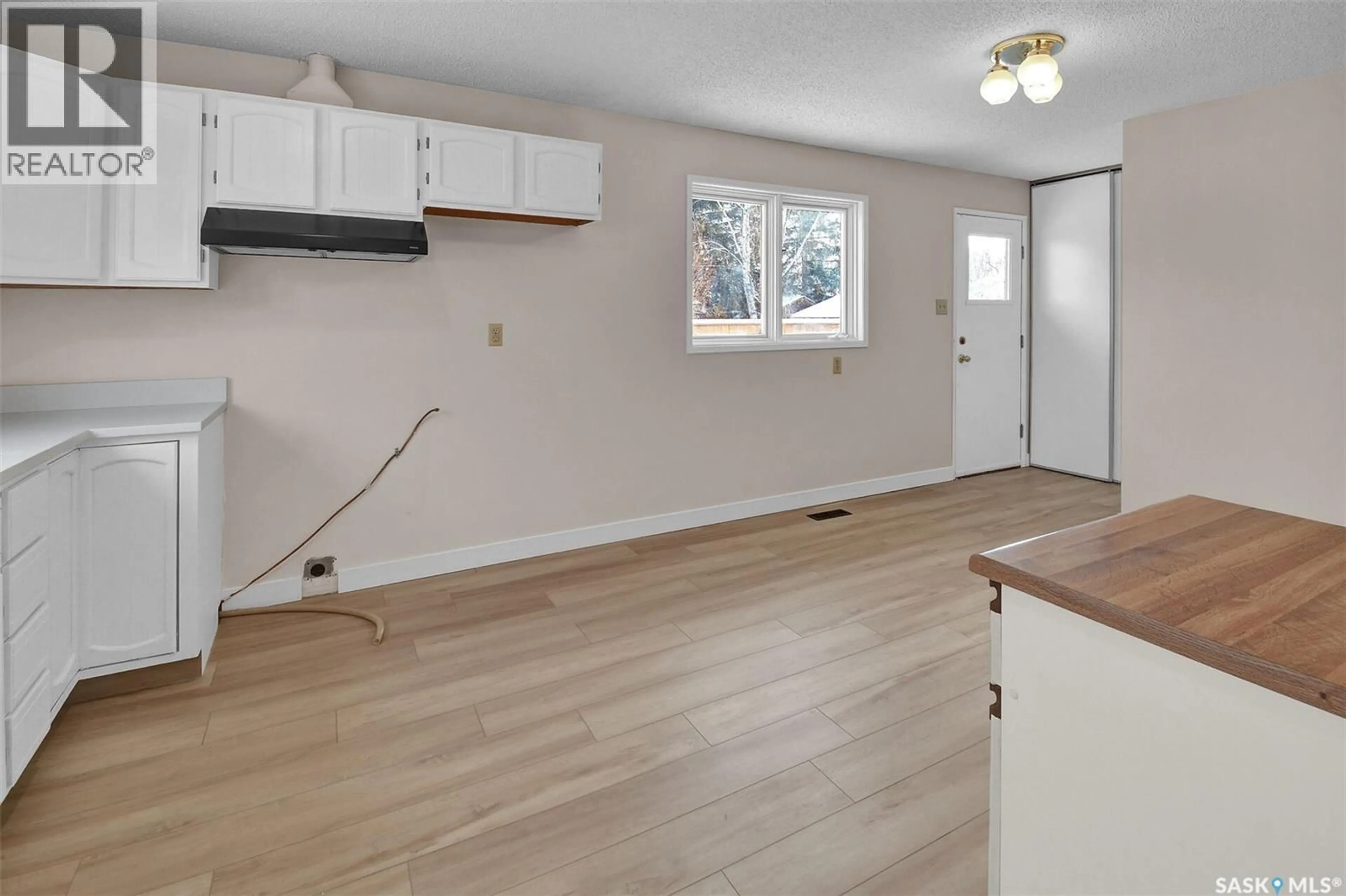 A pic of a room for 111 STECHISHIN CRESCENT, Saskatoon Saskatchewan S7K5P5
