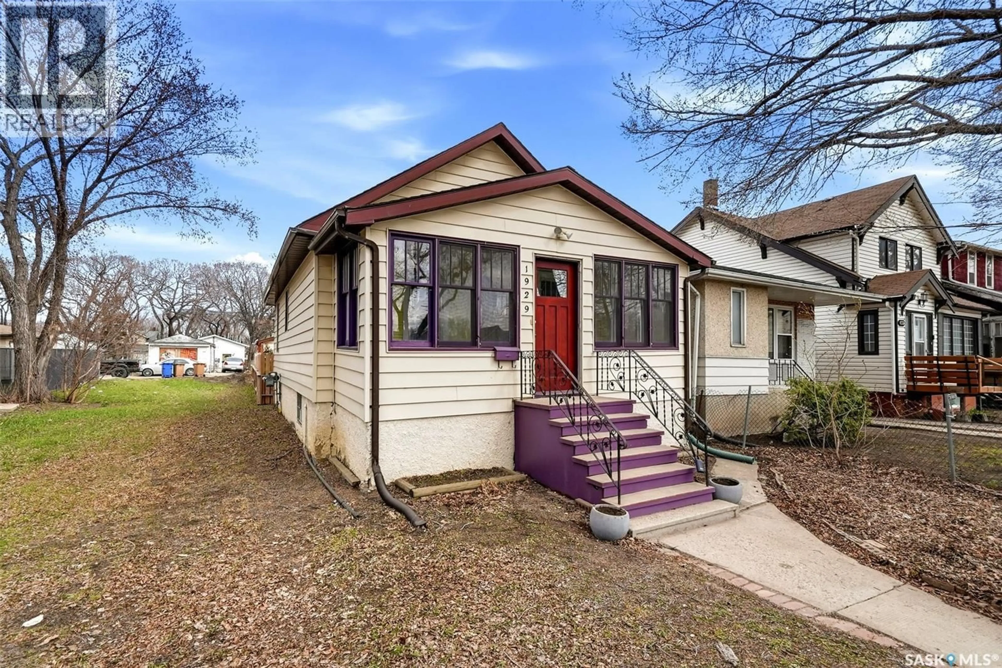 Home with vinyl exterior material, street for 1929 TORONTO STREET, Regina Saskatchewan S4P1M9