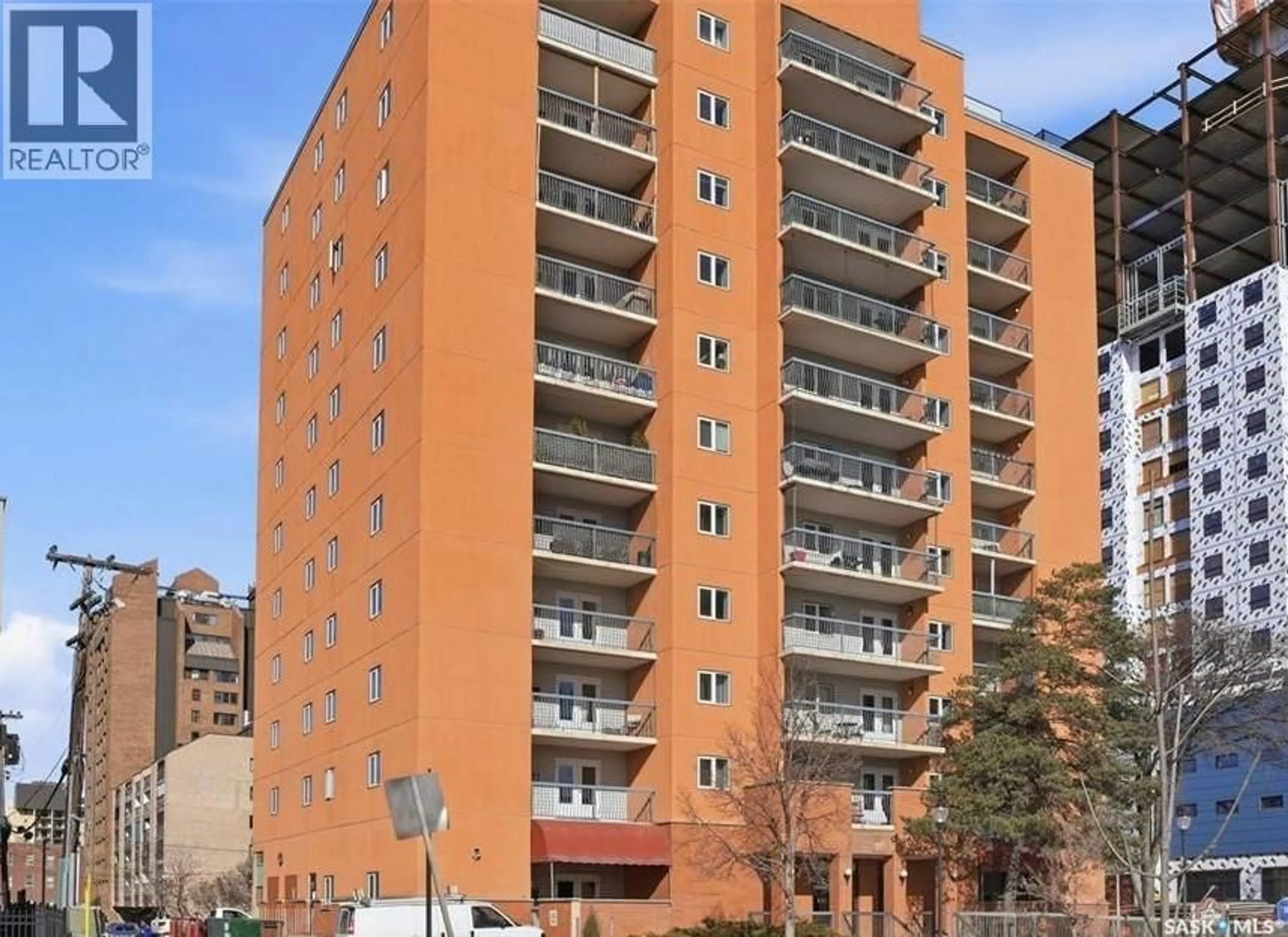 Patio, unknown for 405 - 904 5TH AVENUE N, Saskatoon Saskatchewan S7K6Z3