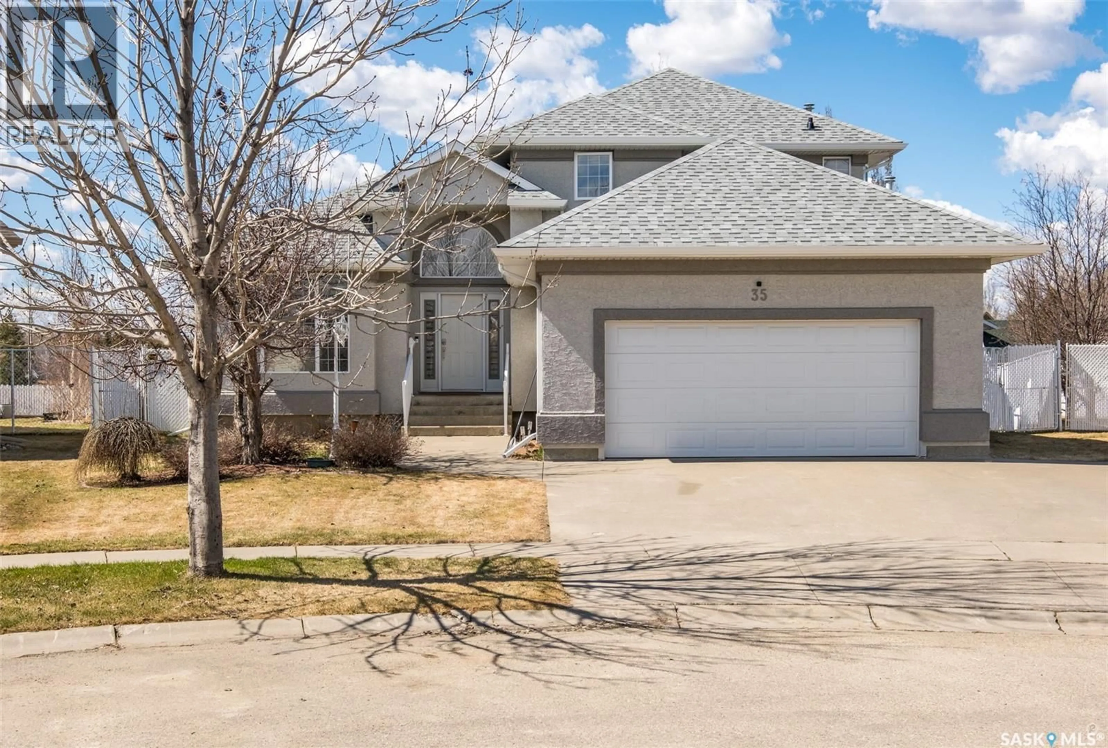 Unknown for 35 FESCHUK PLACE, Prince Albert Saskatchewan S6X1C6