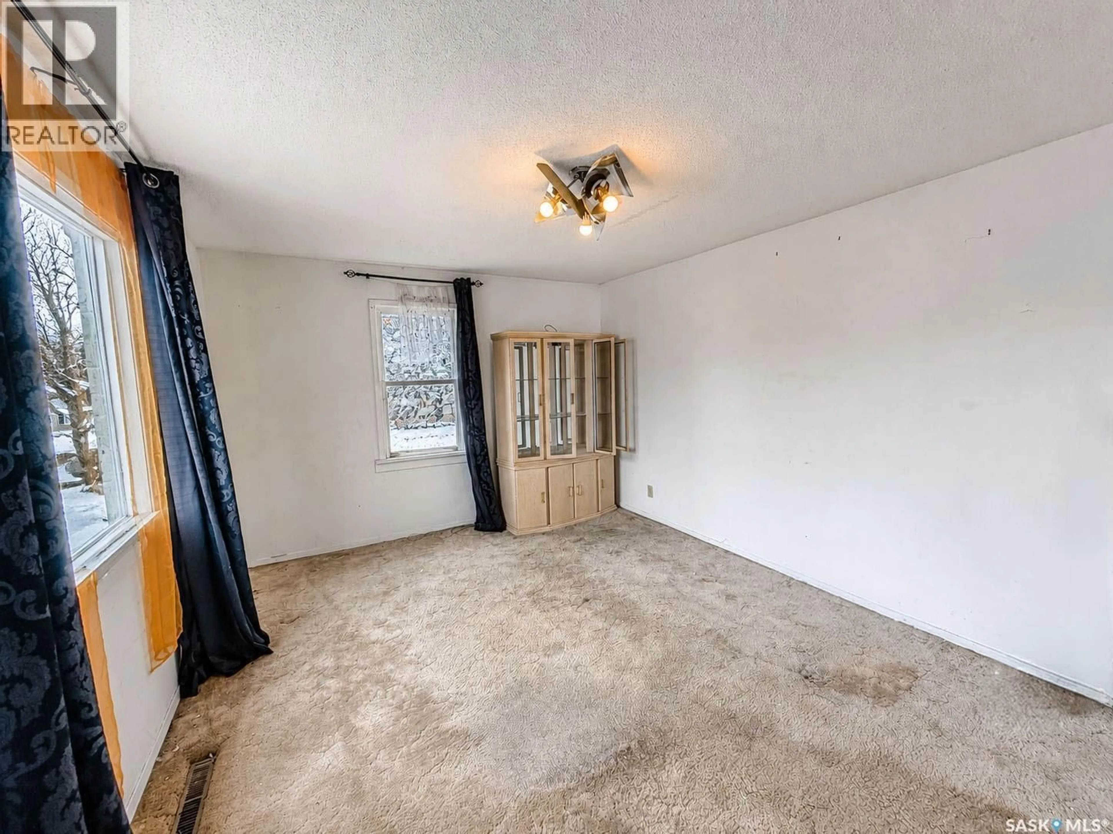 A pic of a room for 1915 15TH STREET, Prince Albert Saskatchewan S6V3V1