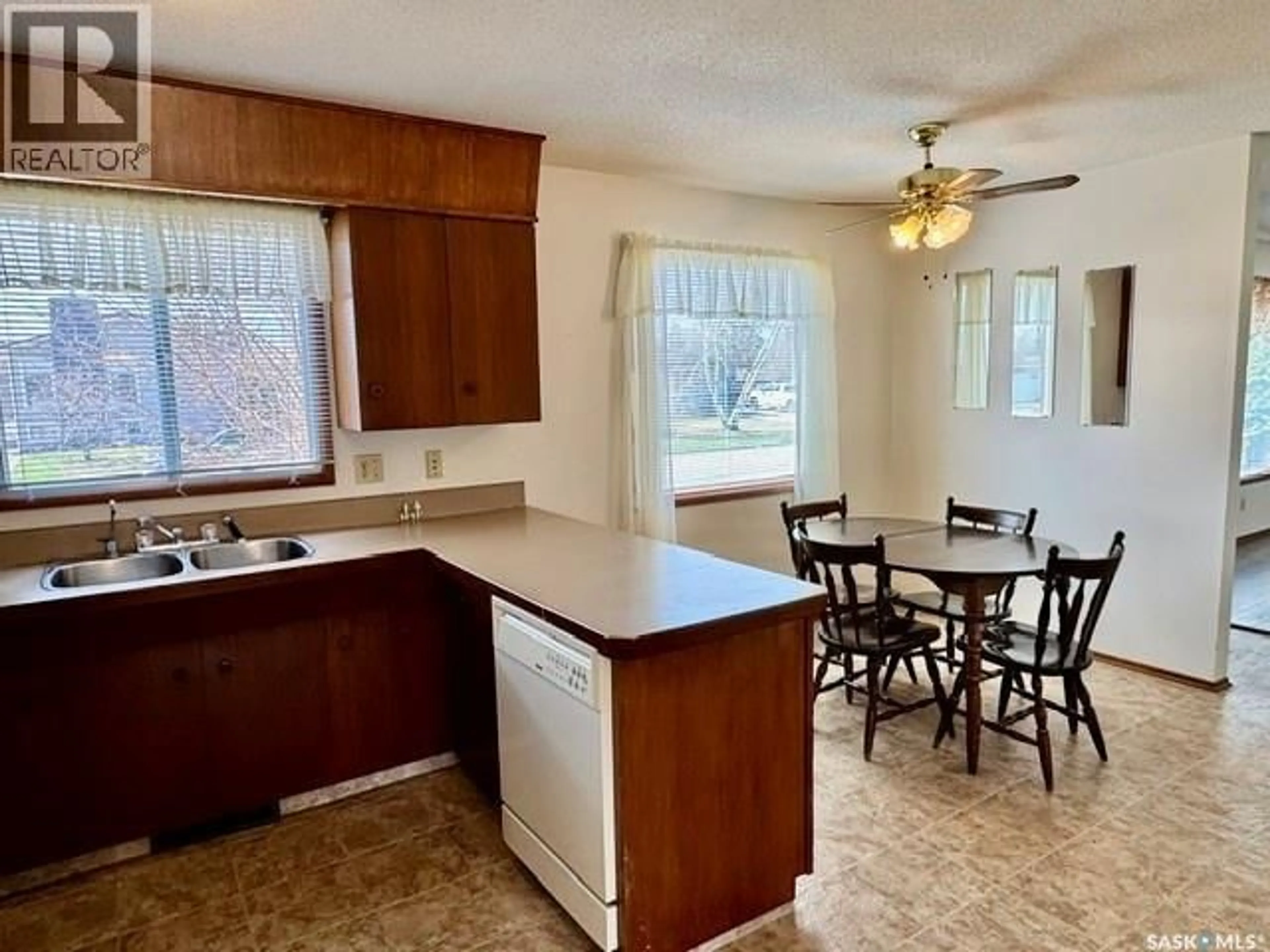 Standard kitchen, unknown for 208 2ND STREET, Watson Saskatchewan S0K4V0