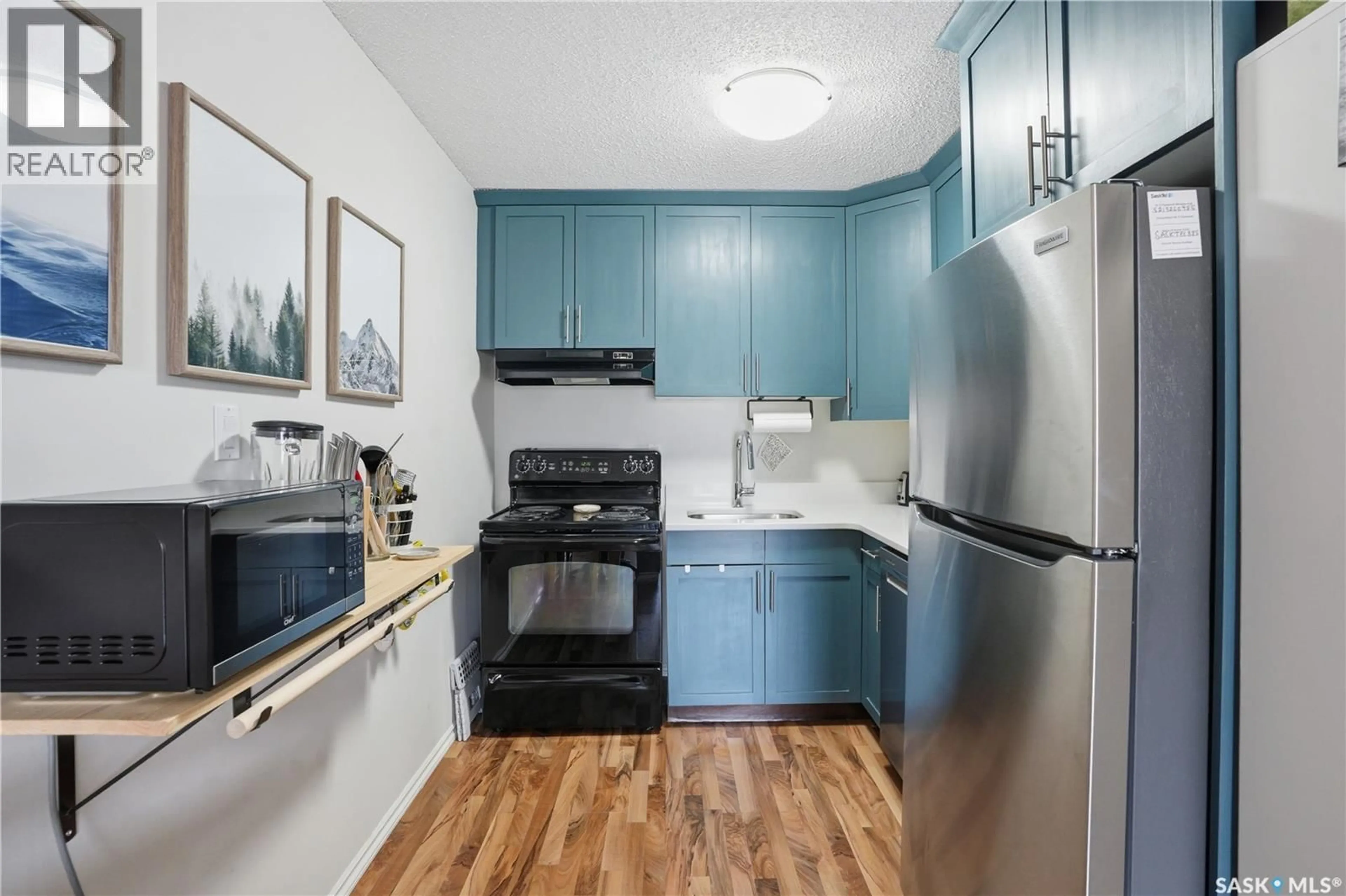 Standard kitchen, unknown for 403 - 1013 LANSDOWNE AVENUE, Saskatoon Saskatchewan S7H2C2