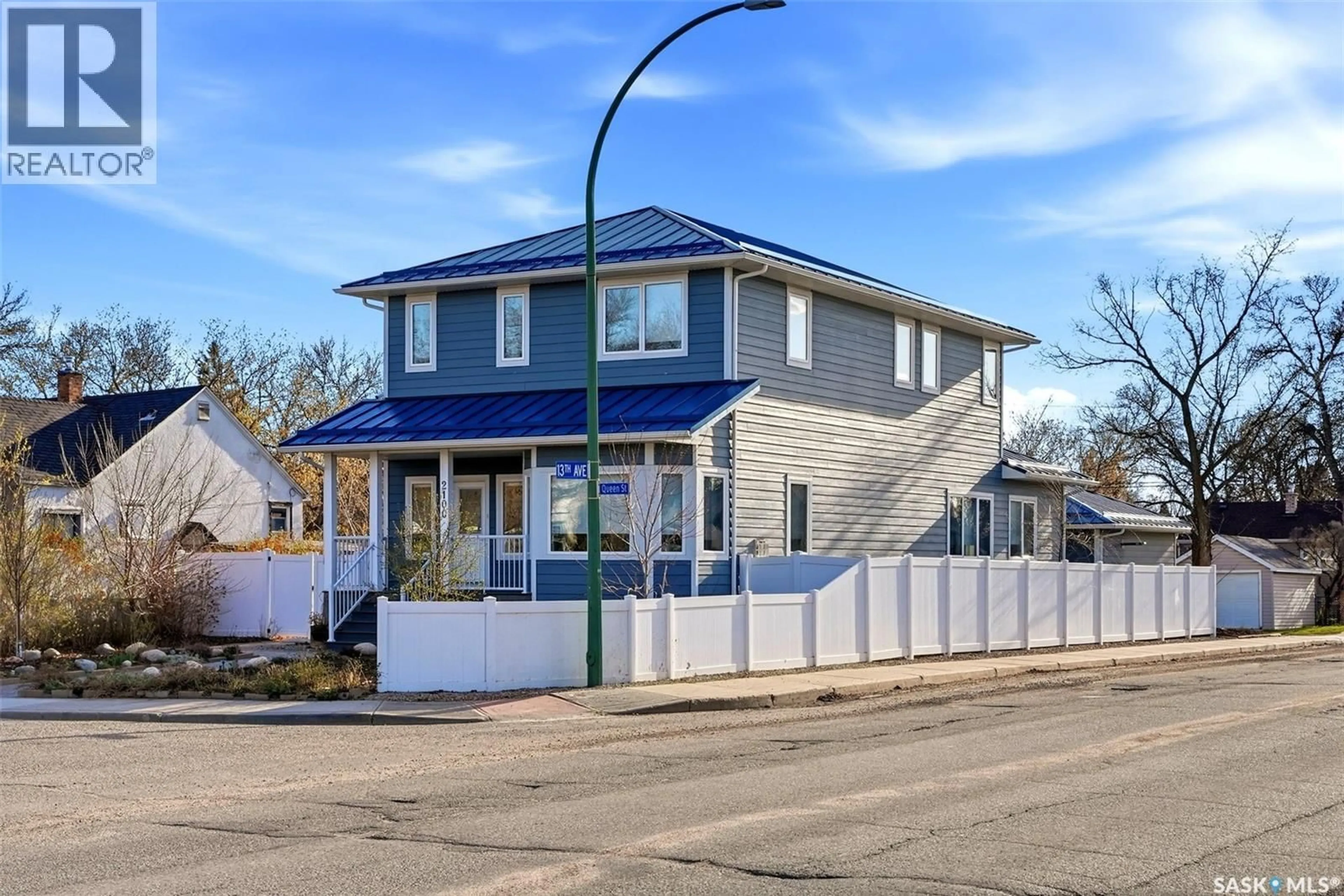 Unknown for 2100 QUEEN STREET, Regina Saskatchewan S4T4C3