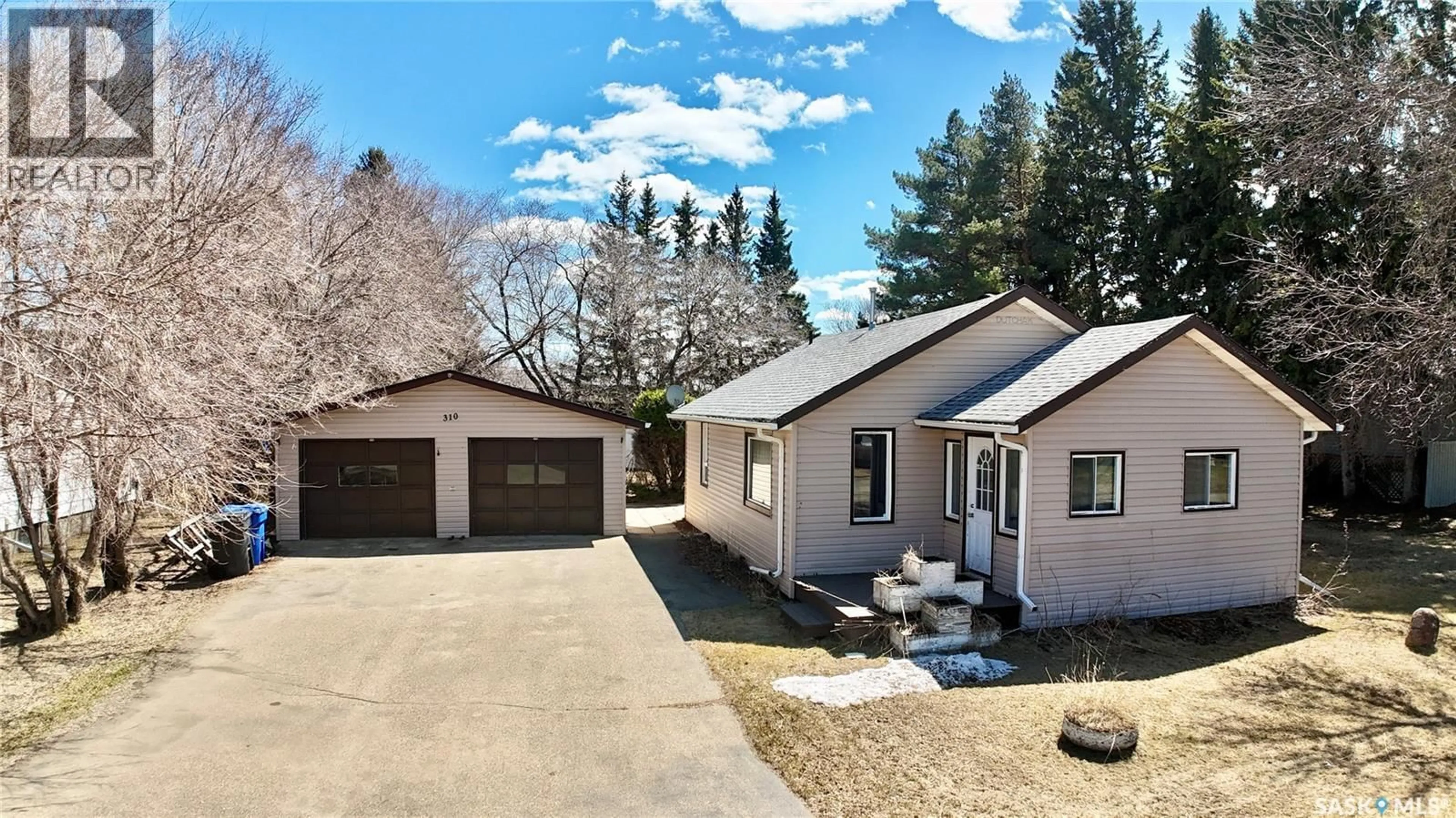 A pic from outside/outdoor area/front of a property/back of a property/a pic from drone, street for 310 4TH STREET, Bredenbury Saskatchewan S0A0H0