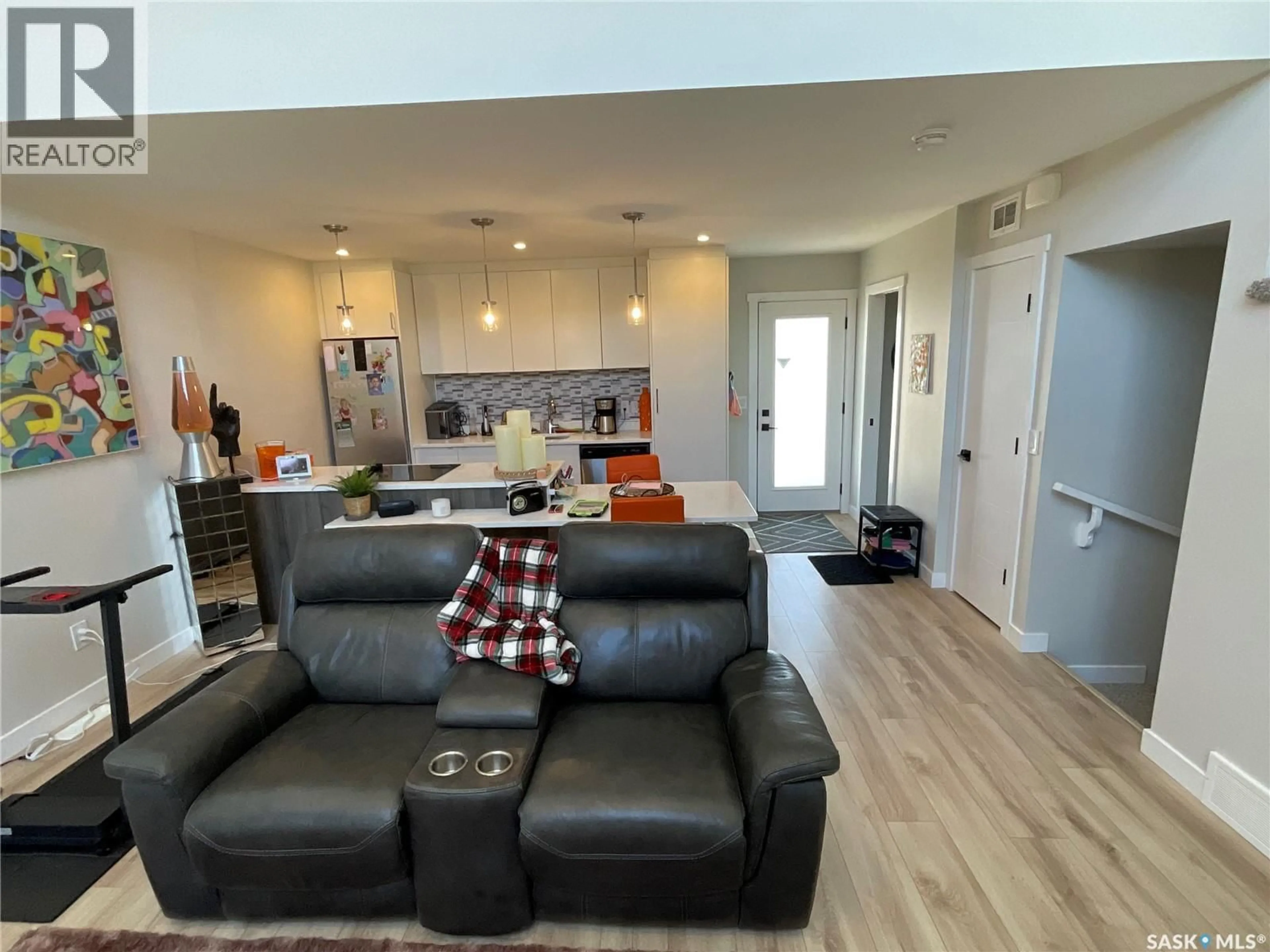 Living room with furniture, unknown for 117 WESTFIELD ROAD, Saskatoon Saskatchewan S7V0T8