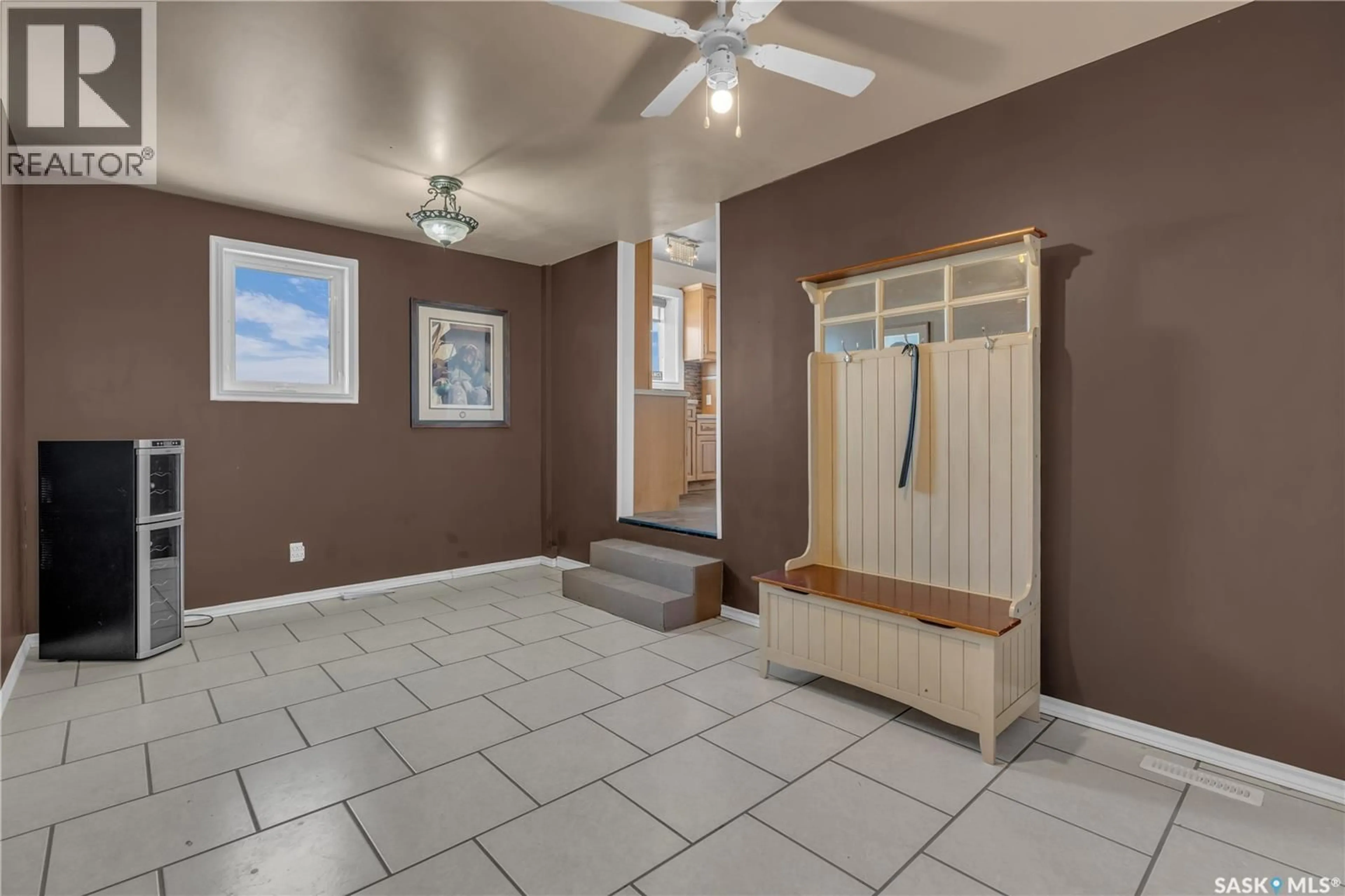 Indoor entryway for 13 CUMMINS ROAD, Longlaketon Rm No. 219 Saskatchewan S0G0W0