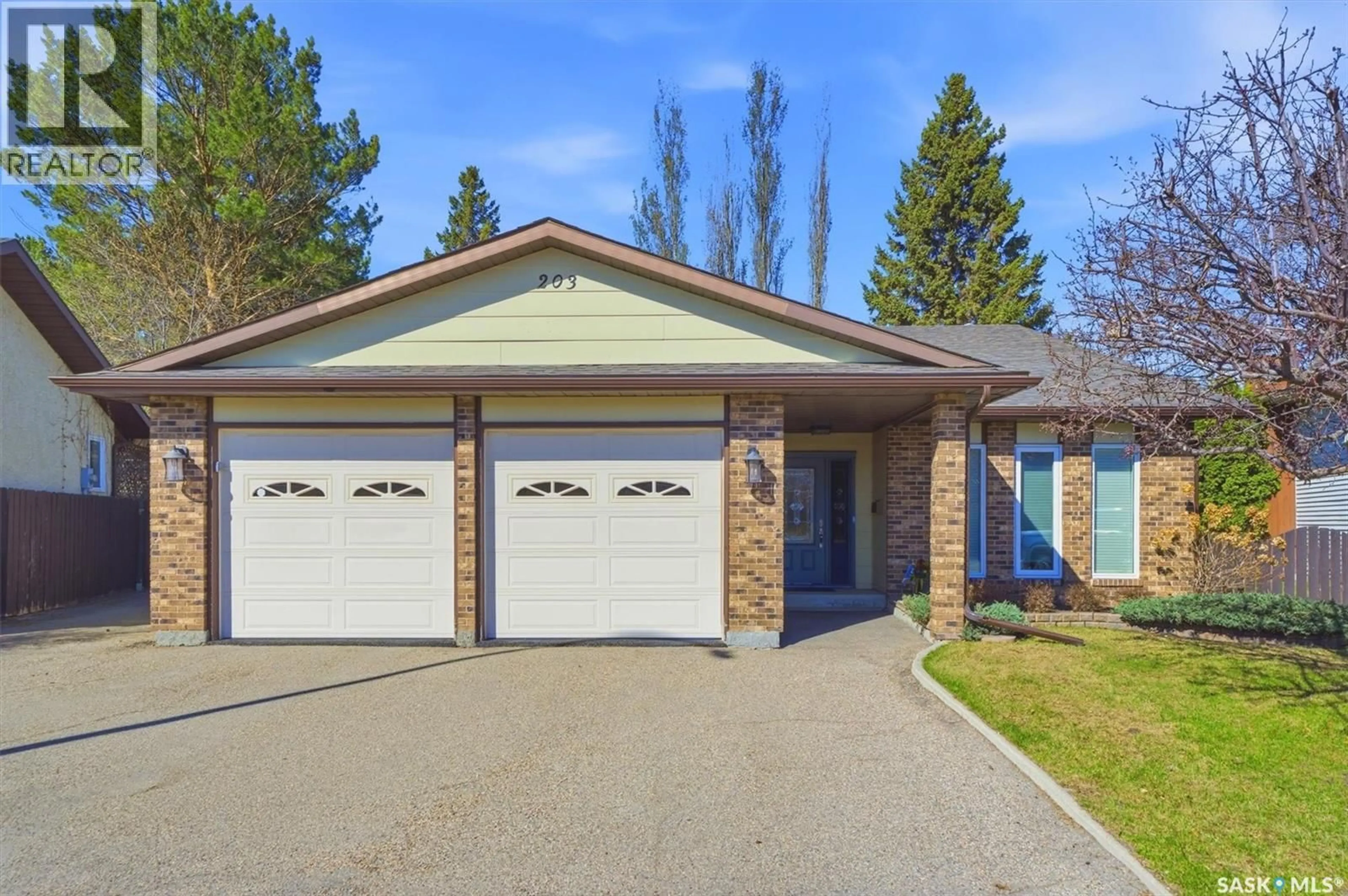 Unknown for 203 GUSTIN CRESCENT, Saskatoon Saskatchewan S7K6G8