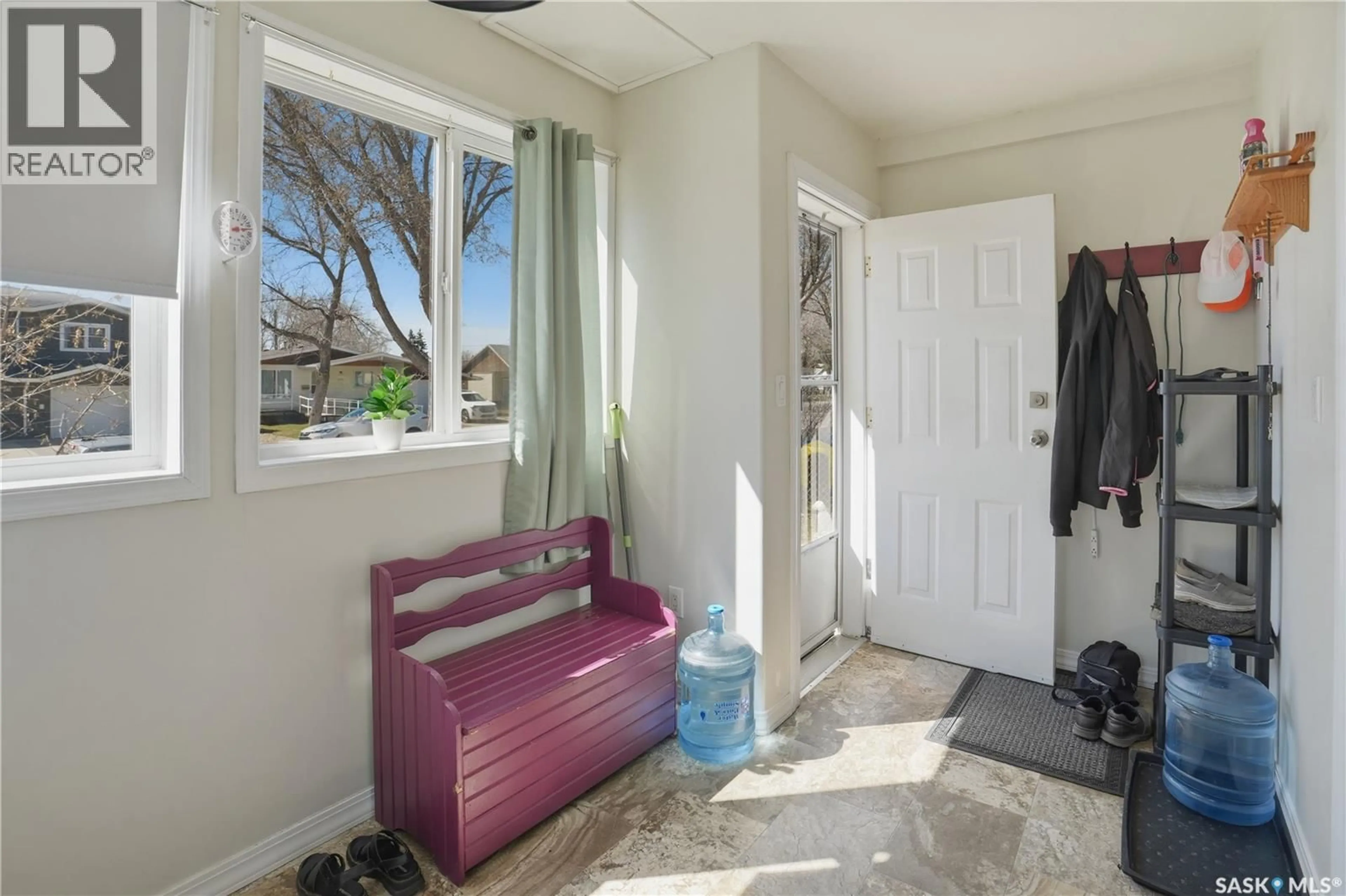Indoor entryway for 1472 103RD STREET, North Battleford Saskatchewan S9A1L3