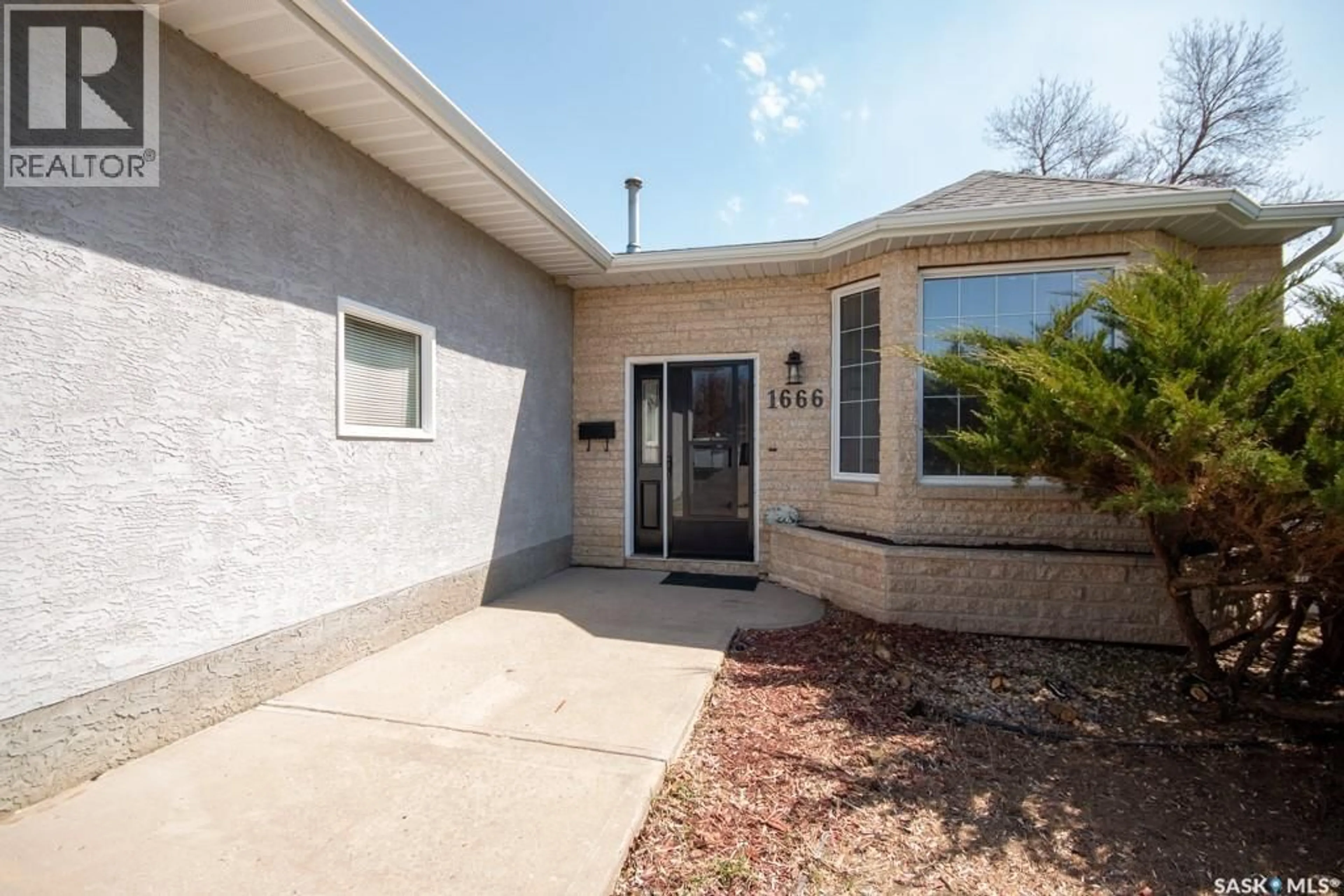 Unknown for 1666 MARSHALL CRESCENT, Moose Jaw Saskatchewan S6H3G7