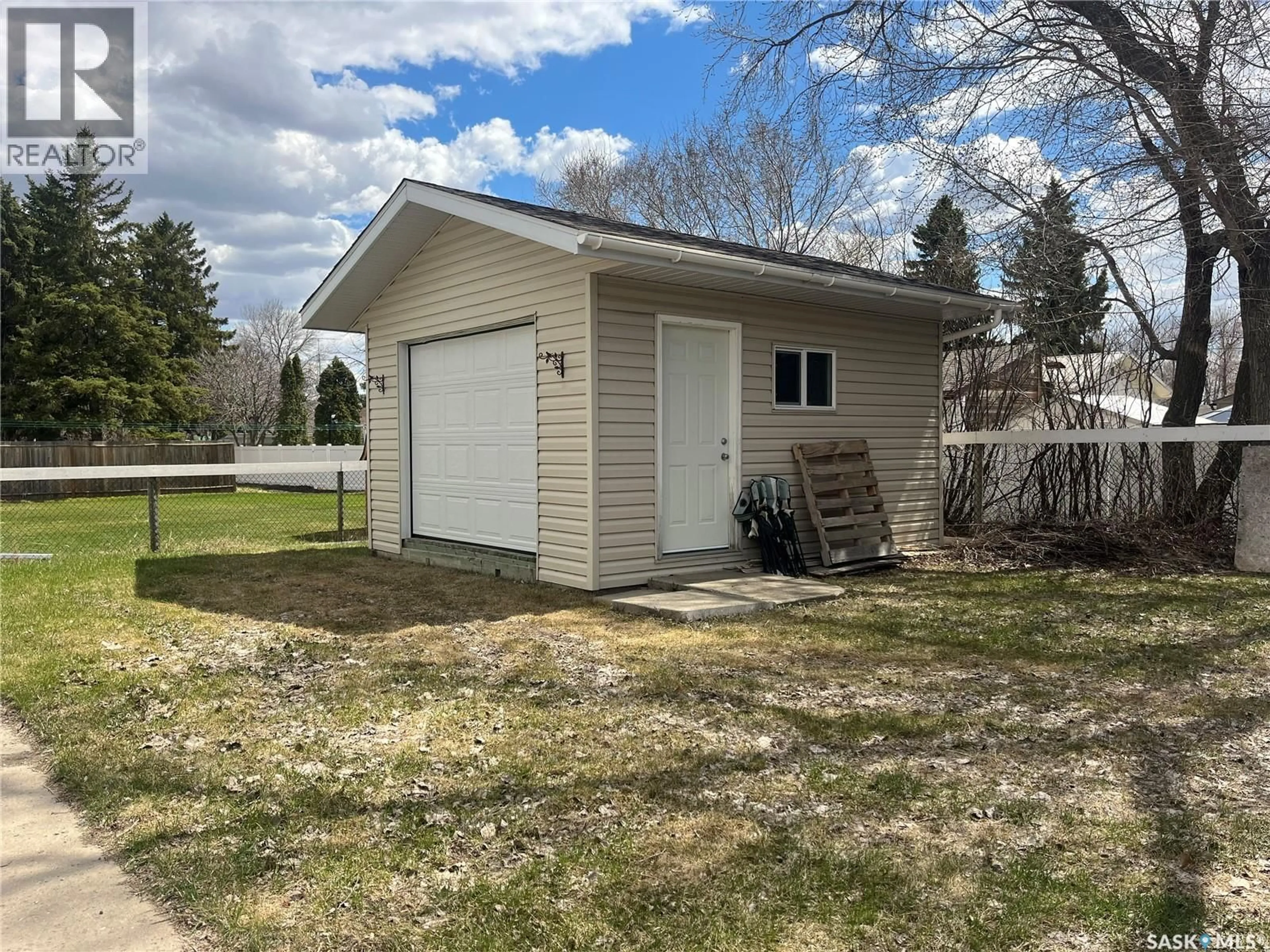 Shed for 1001 CARLTON DRIVE, Esterhazy Saskatchewan S0A0X0