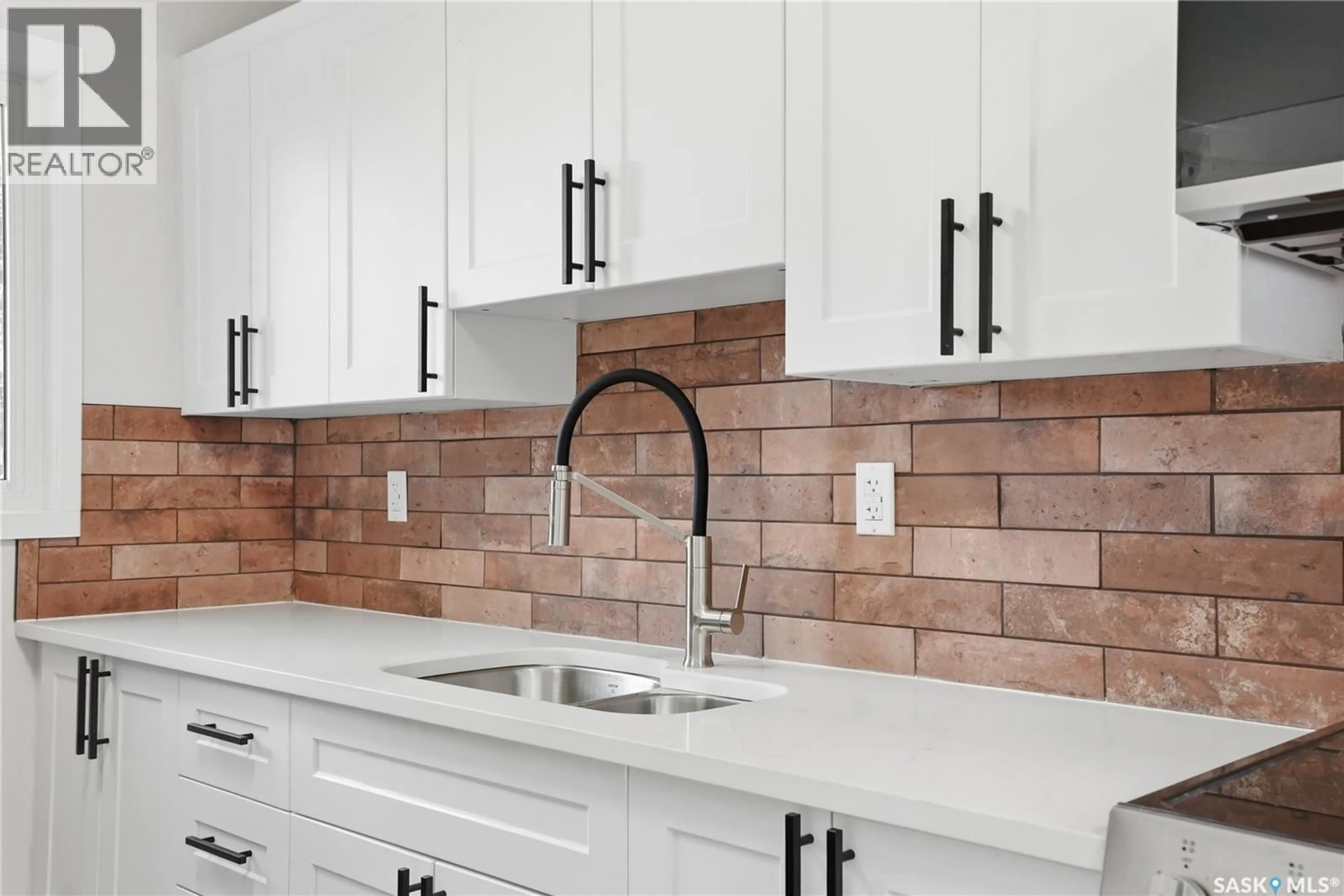 Contemporary kitchen, ceramic/tile floor for 53 RITA CRESCENT, Saskatoon Saskatchewan S7N2L4