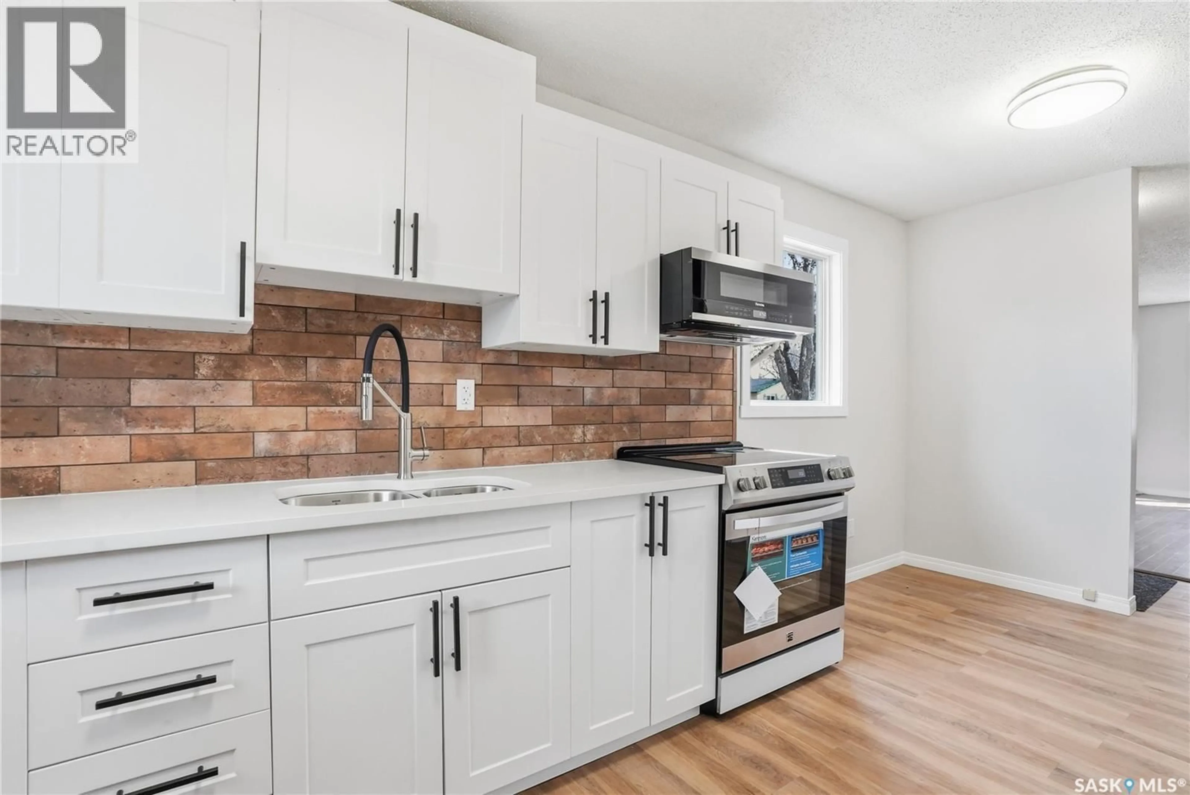 Open concept kitchen, unknown for 53 RITA CRESCENT, Saskatoon Saskatchewan S7N2L4