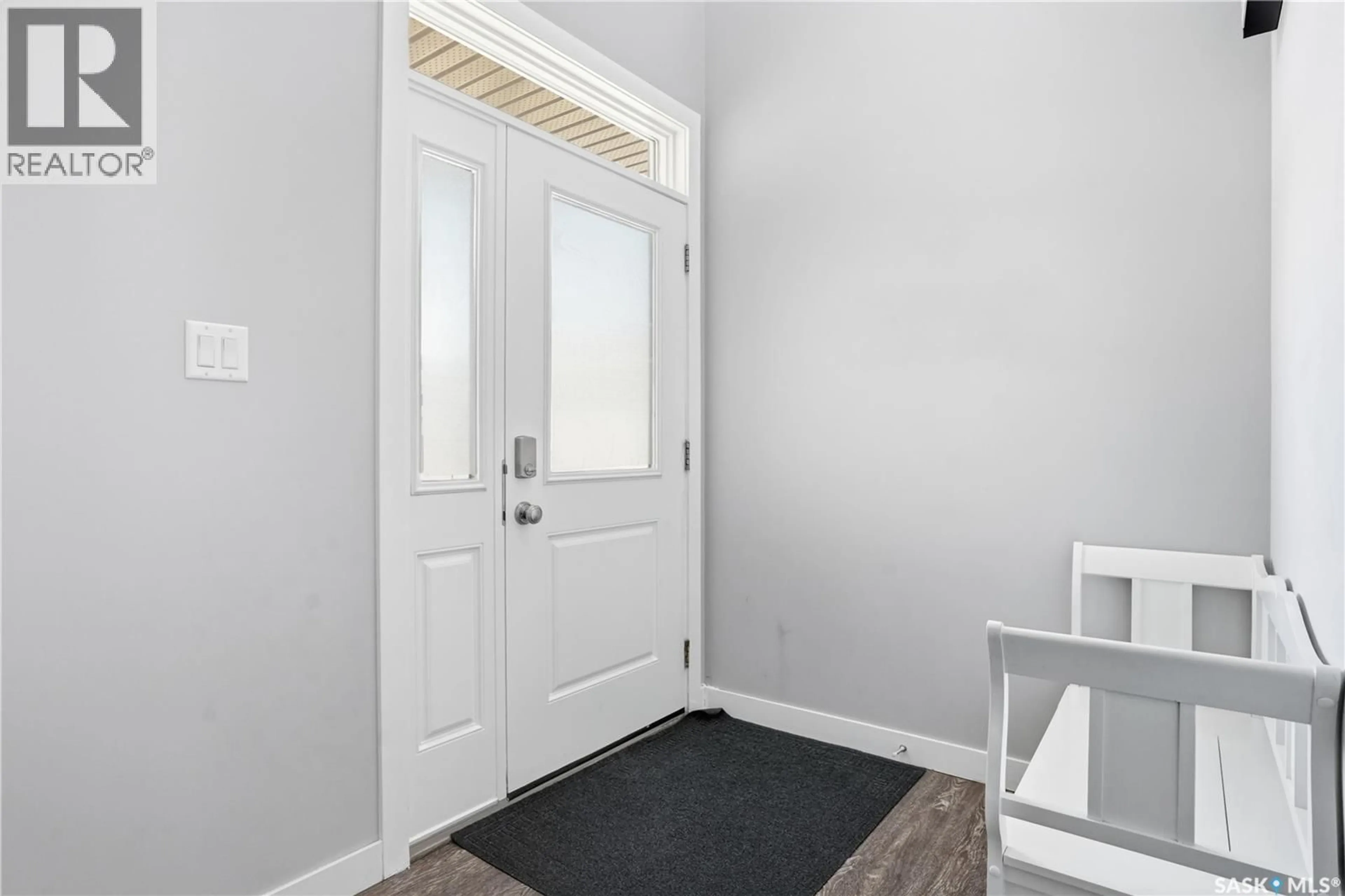Indoor entryway for E - 4810 GREEN BROOKS WAY, Regina Saskatchewan S4V3K6