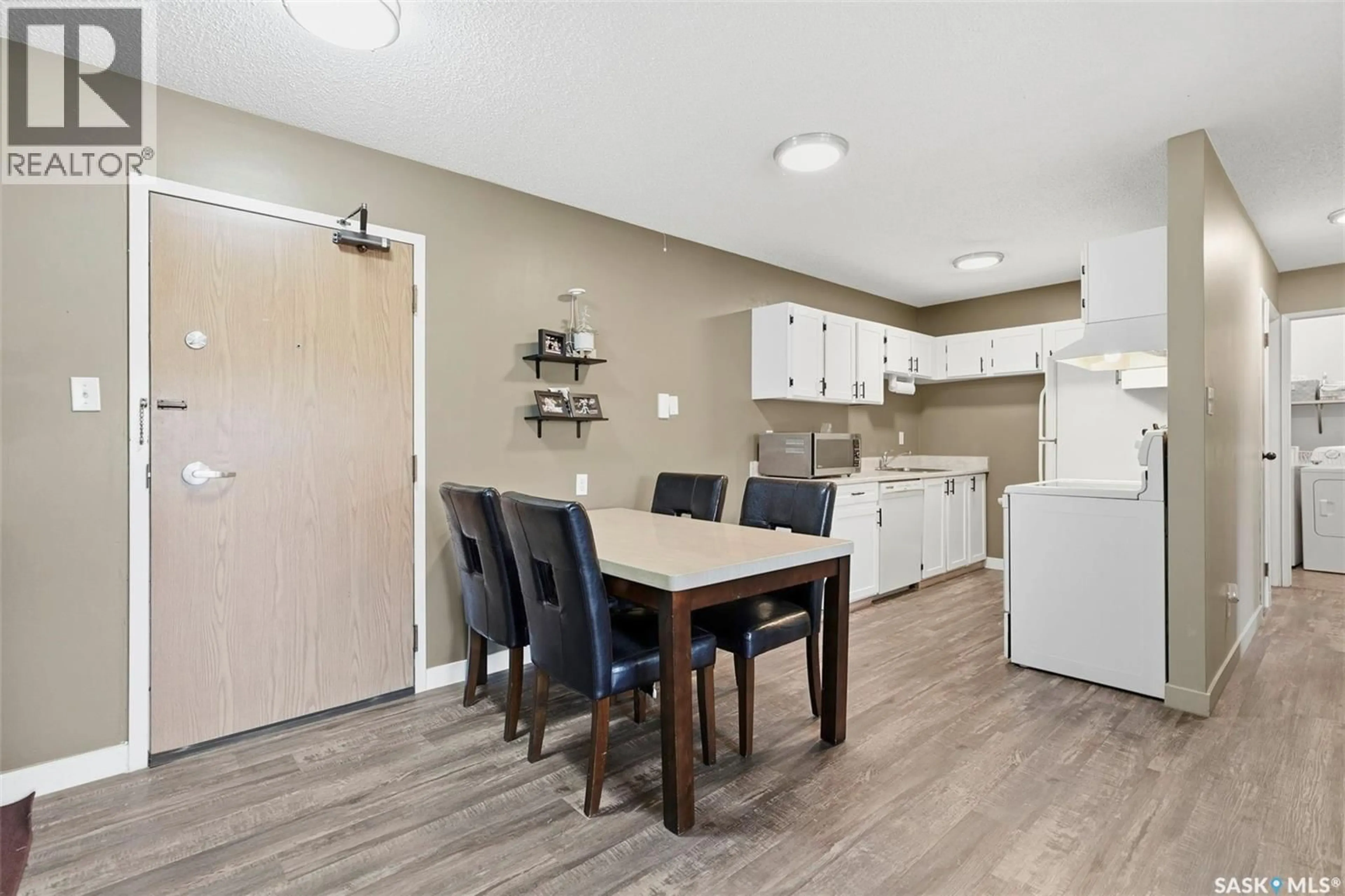 Standard kitchen, wood/laminate floor for 105 - 315 TAIT CRESCENT, Saskatoon Saskatchewan S7H5L6