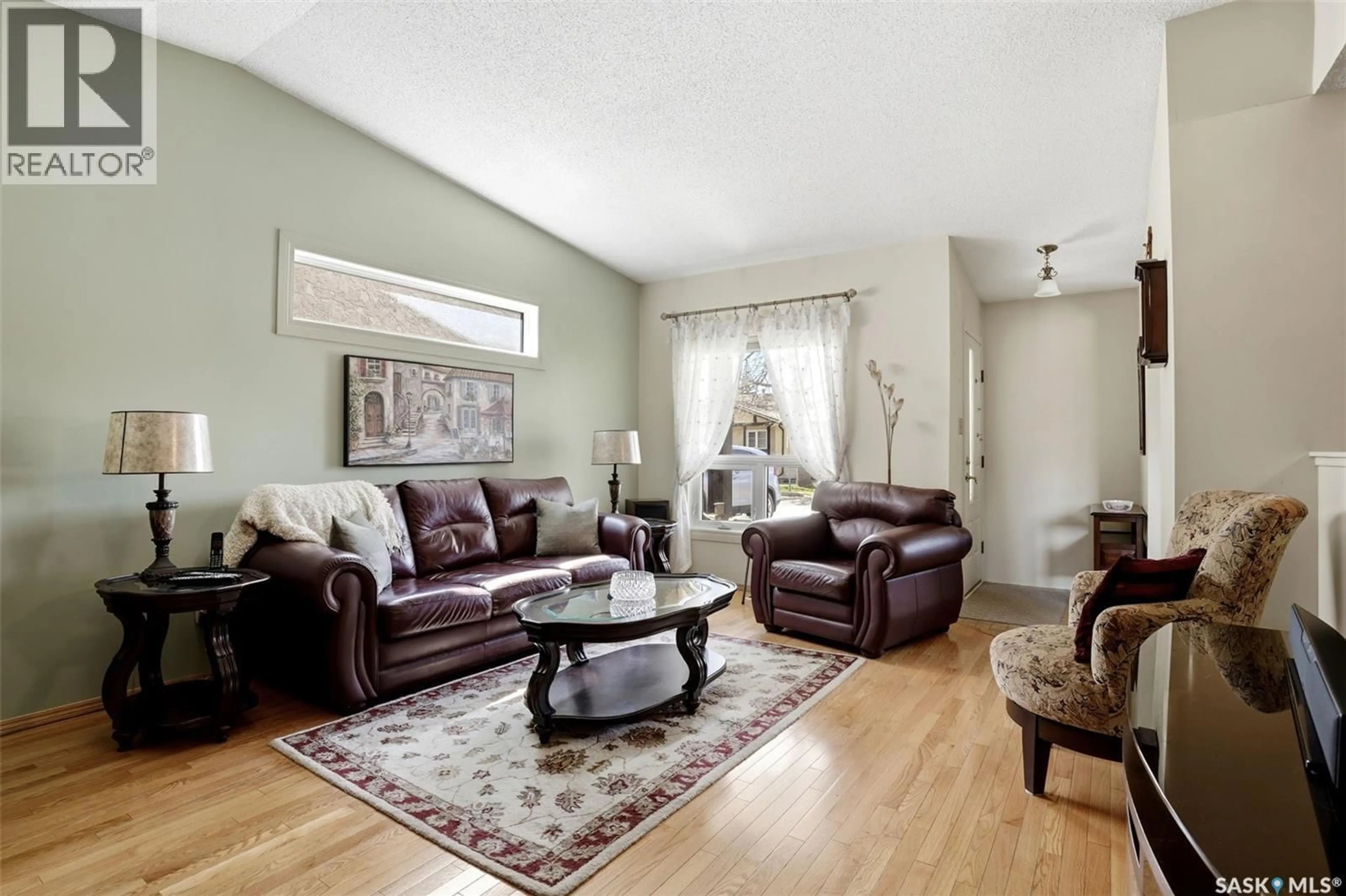 Living room with furniture, unknown for 2750 MEADOW LANE E, Regina Saskatchewan S4V1L6